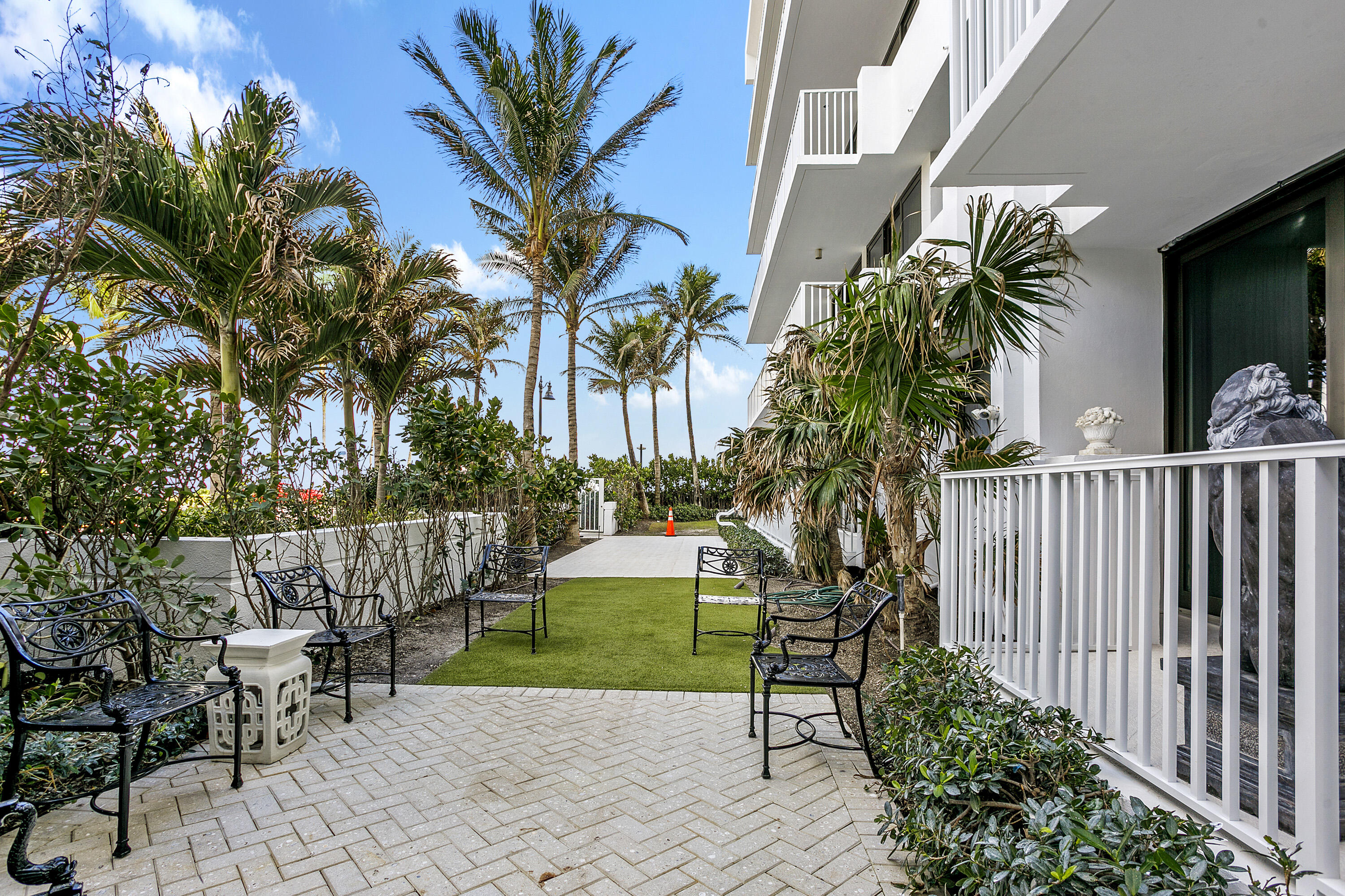 330 S Ocean Boulevard E1