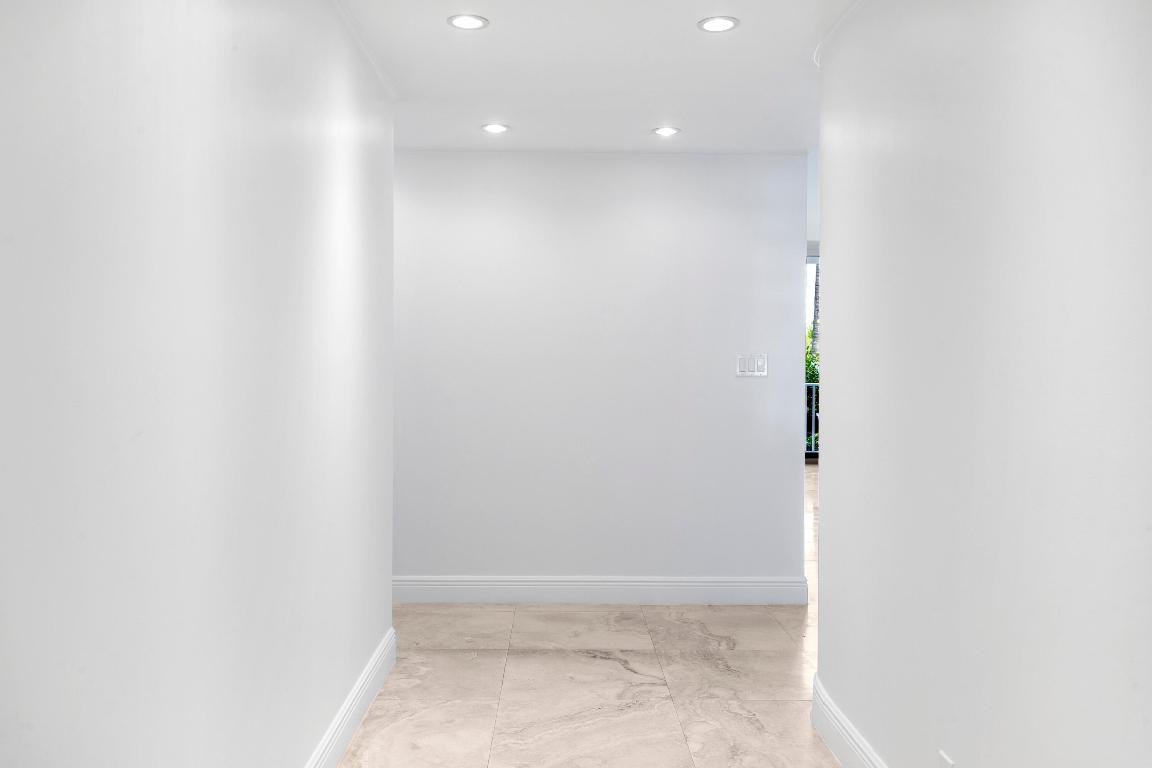 330 S Ocean Boulevard E1