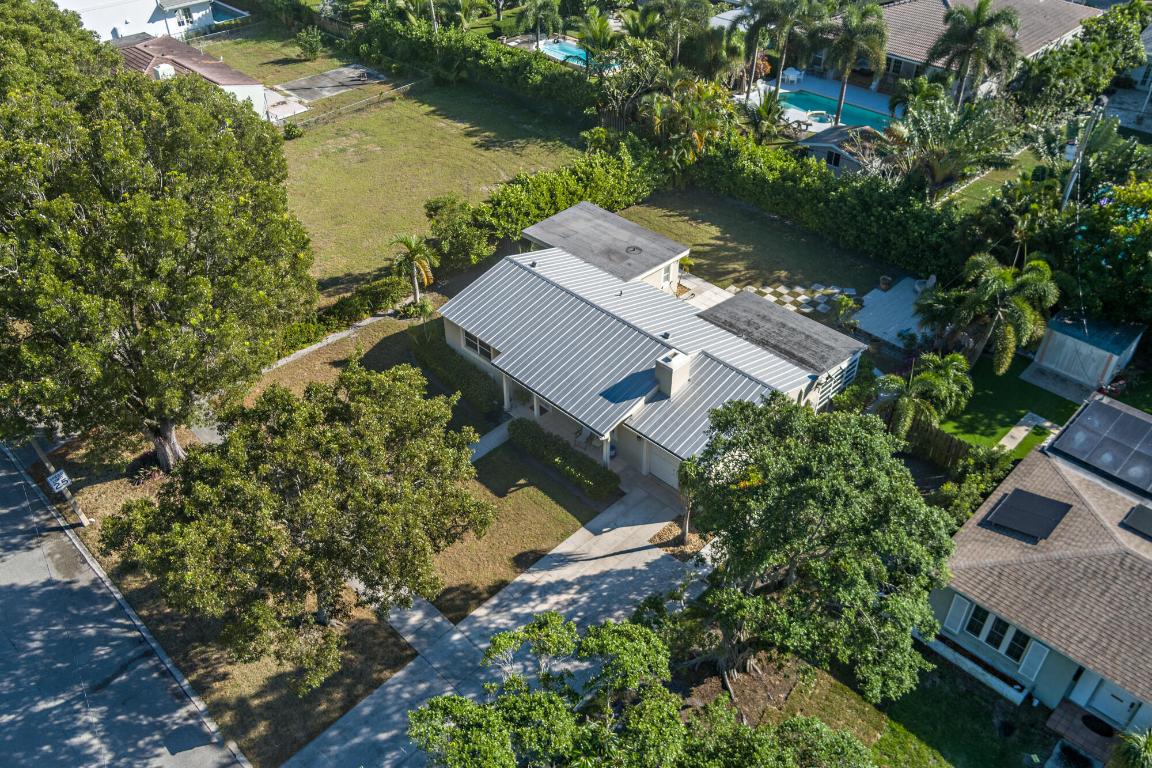 240 Forest Hill Boulevard