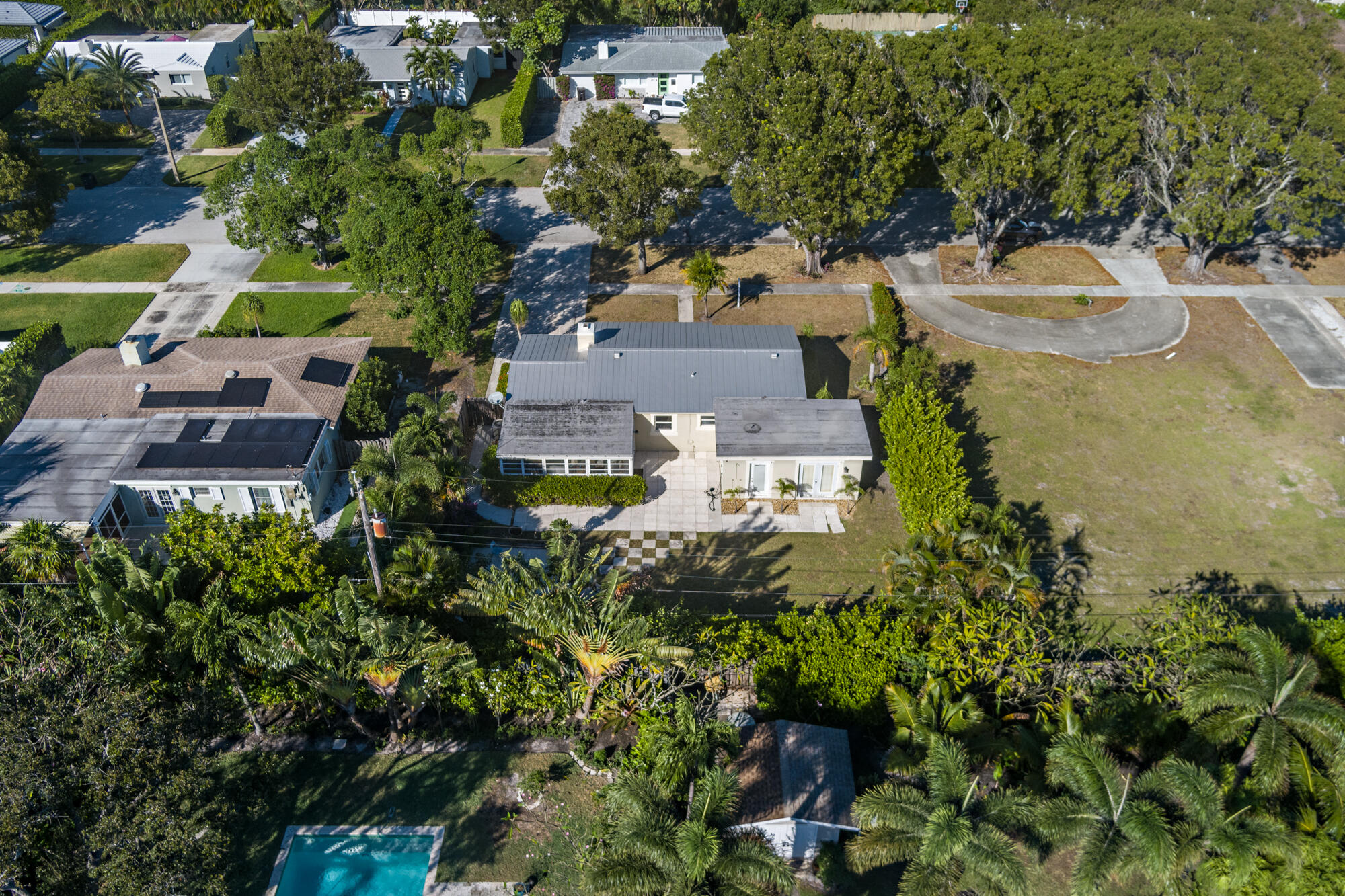 240 Forest Hill Boulevard