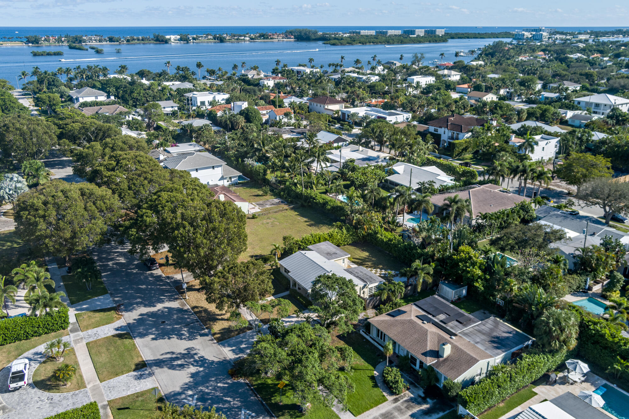 240 Forest Hill Boulevard