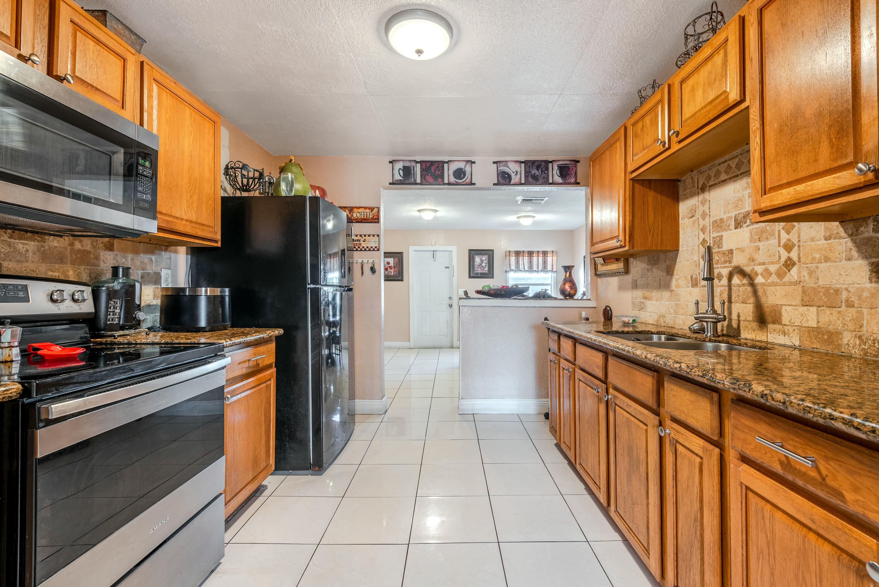 801 Summit Boulevard