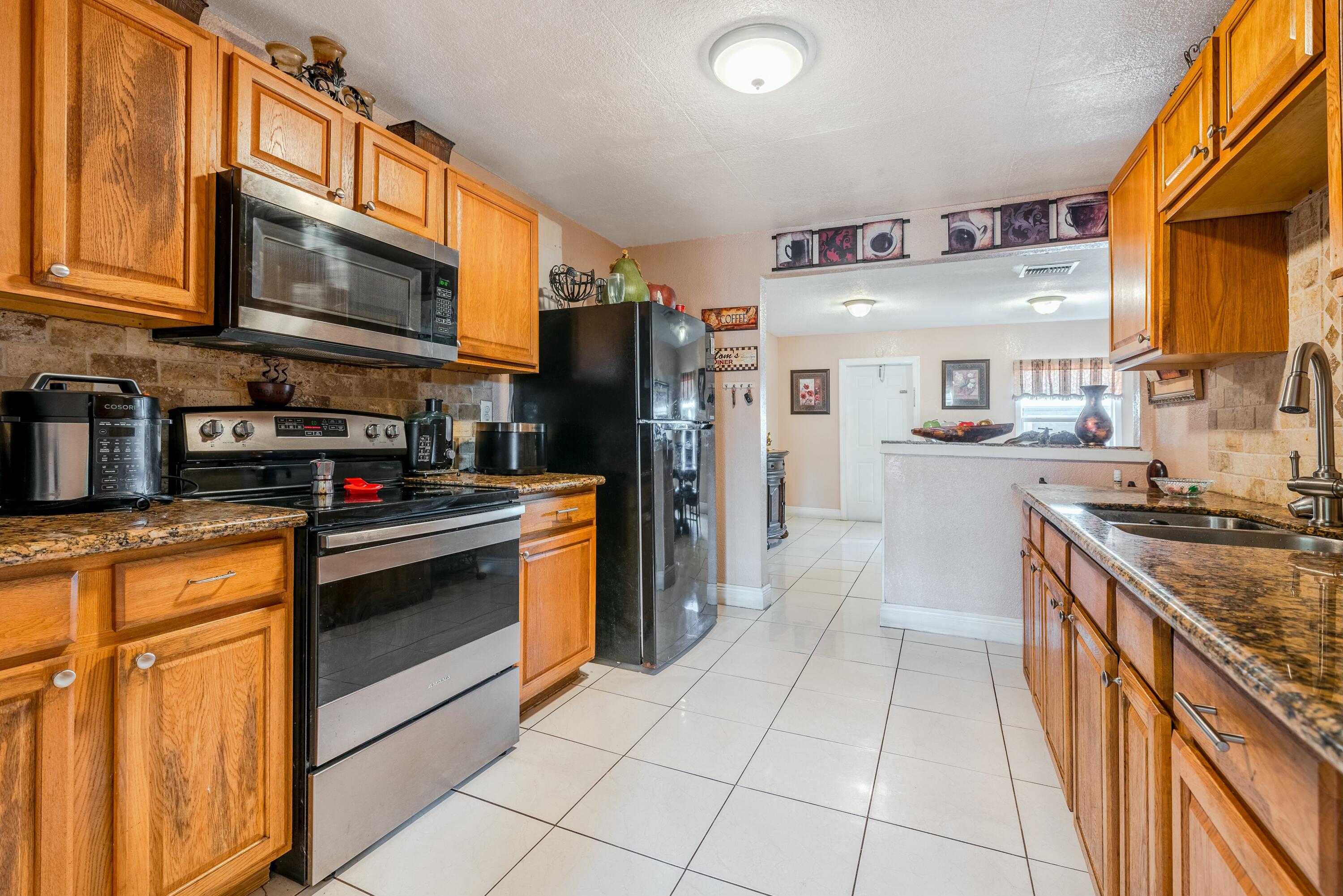 801 Summit Boulevard