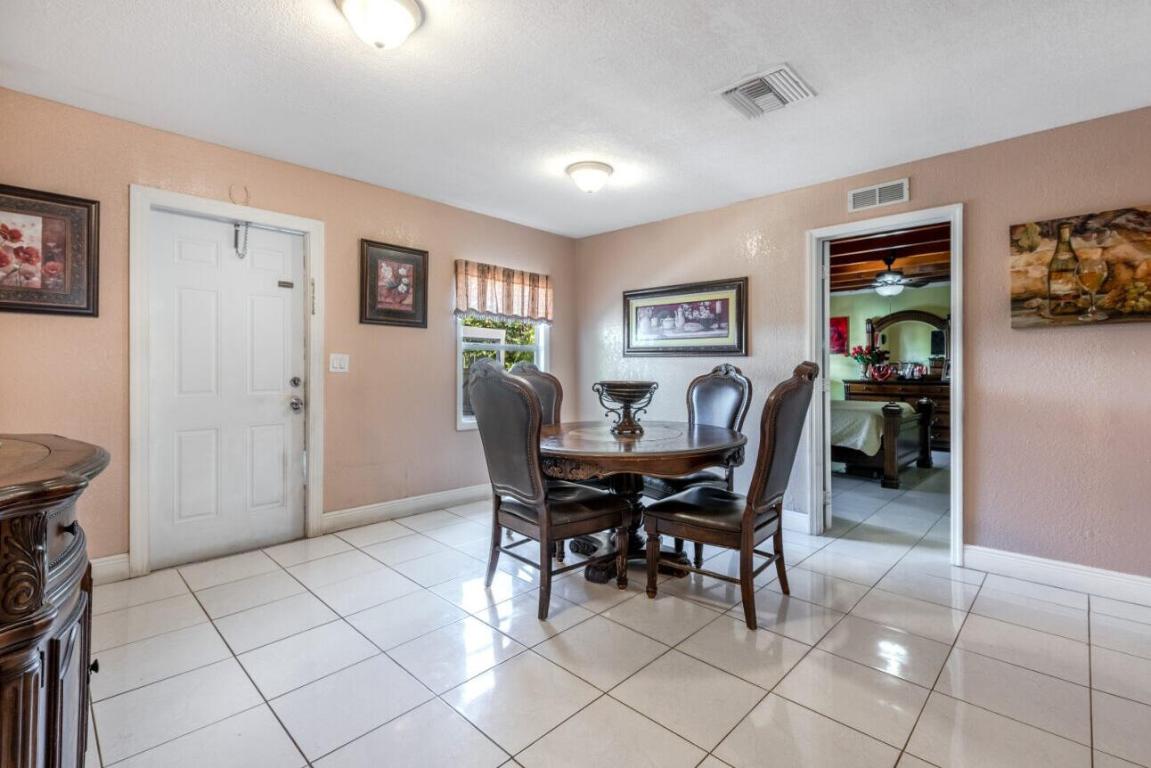 801 Summit Boulevard