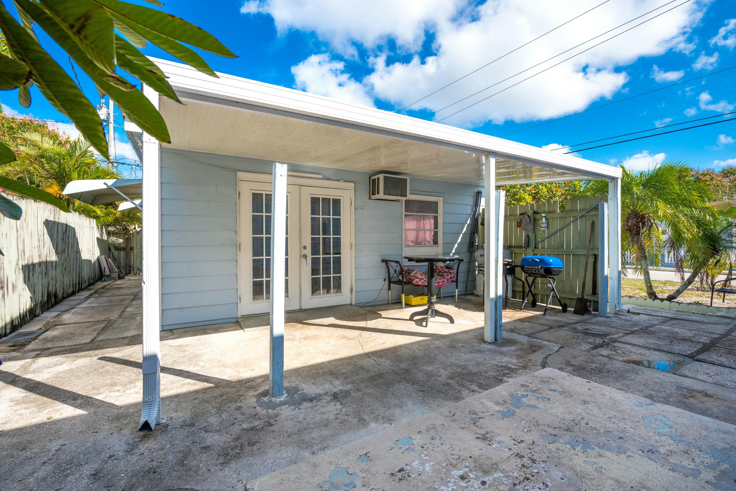 801 Summit Boulevard