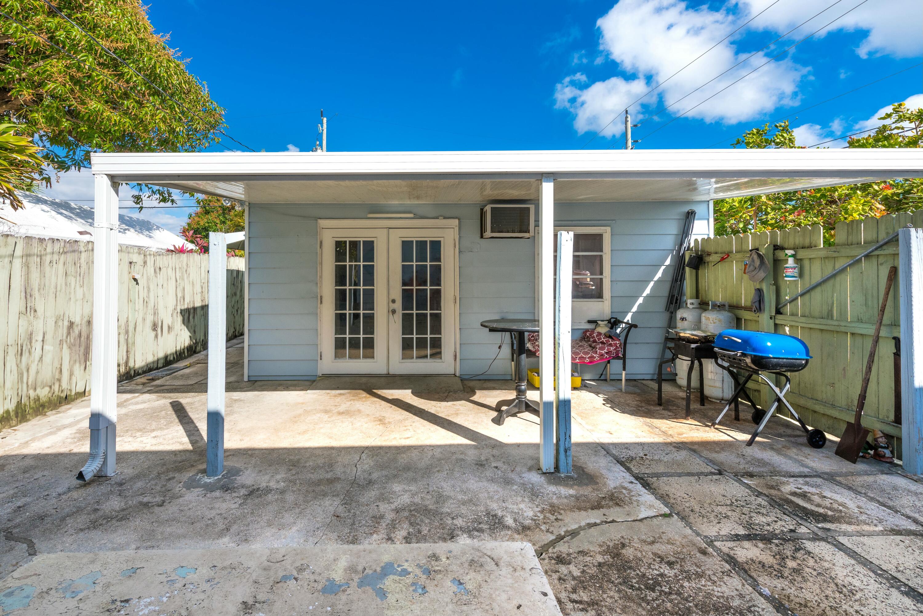 801 Summit Boulevard