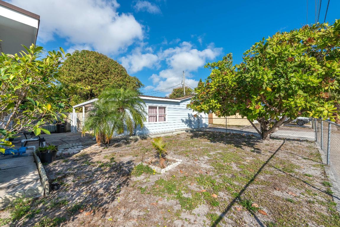 801 Summit Boulevard