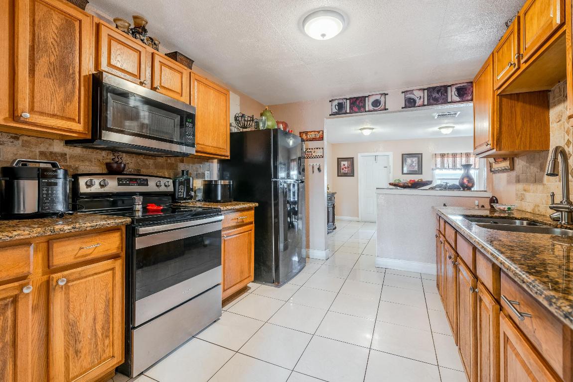 801 Summit Boulevard