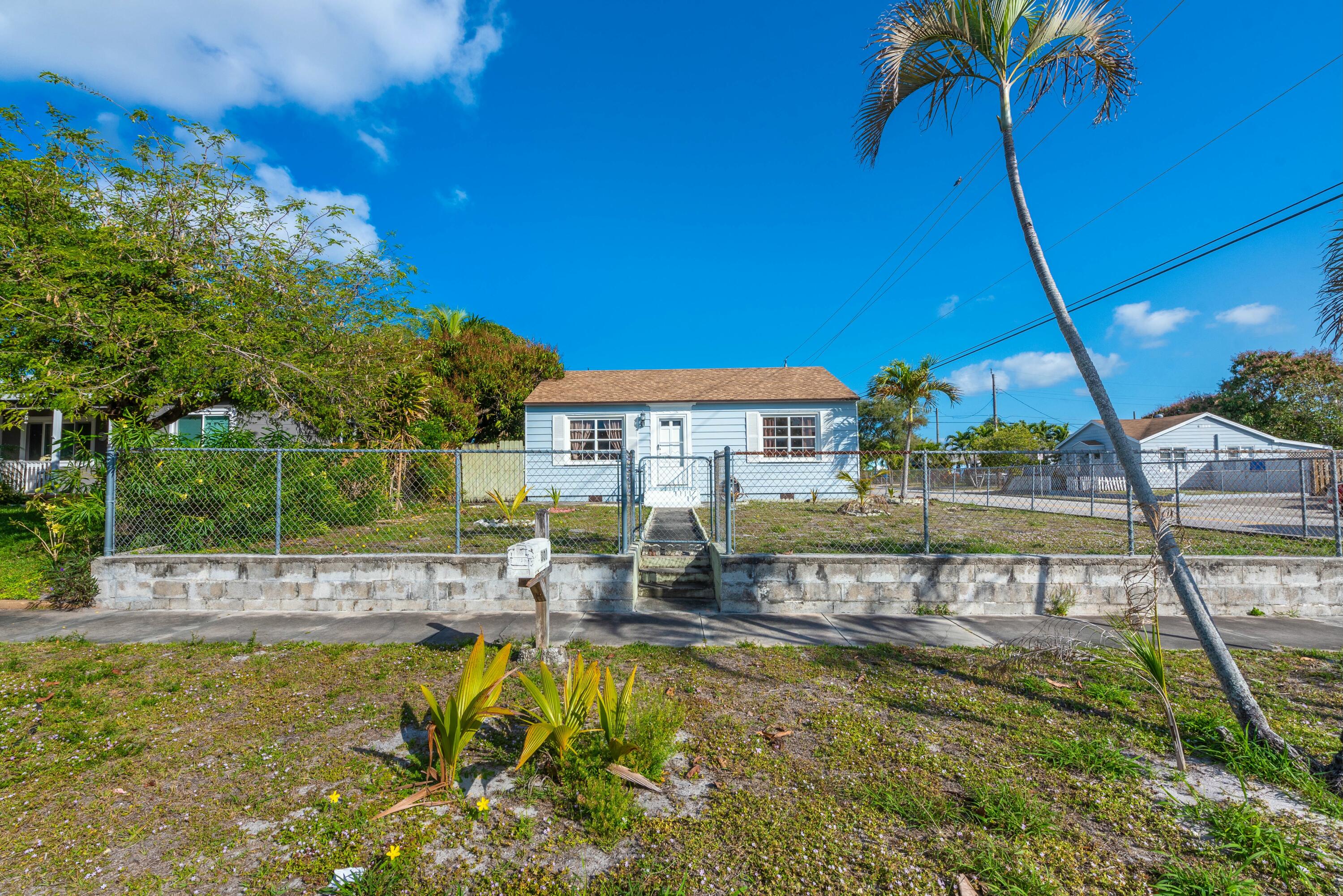 801 Summit Boulevard