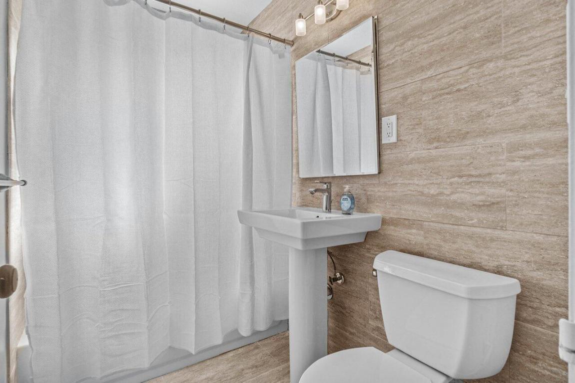 240 Forest Hill Boulevard