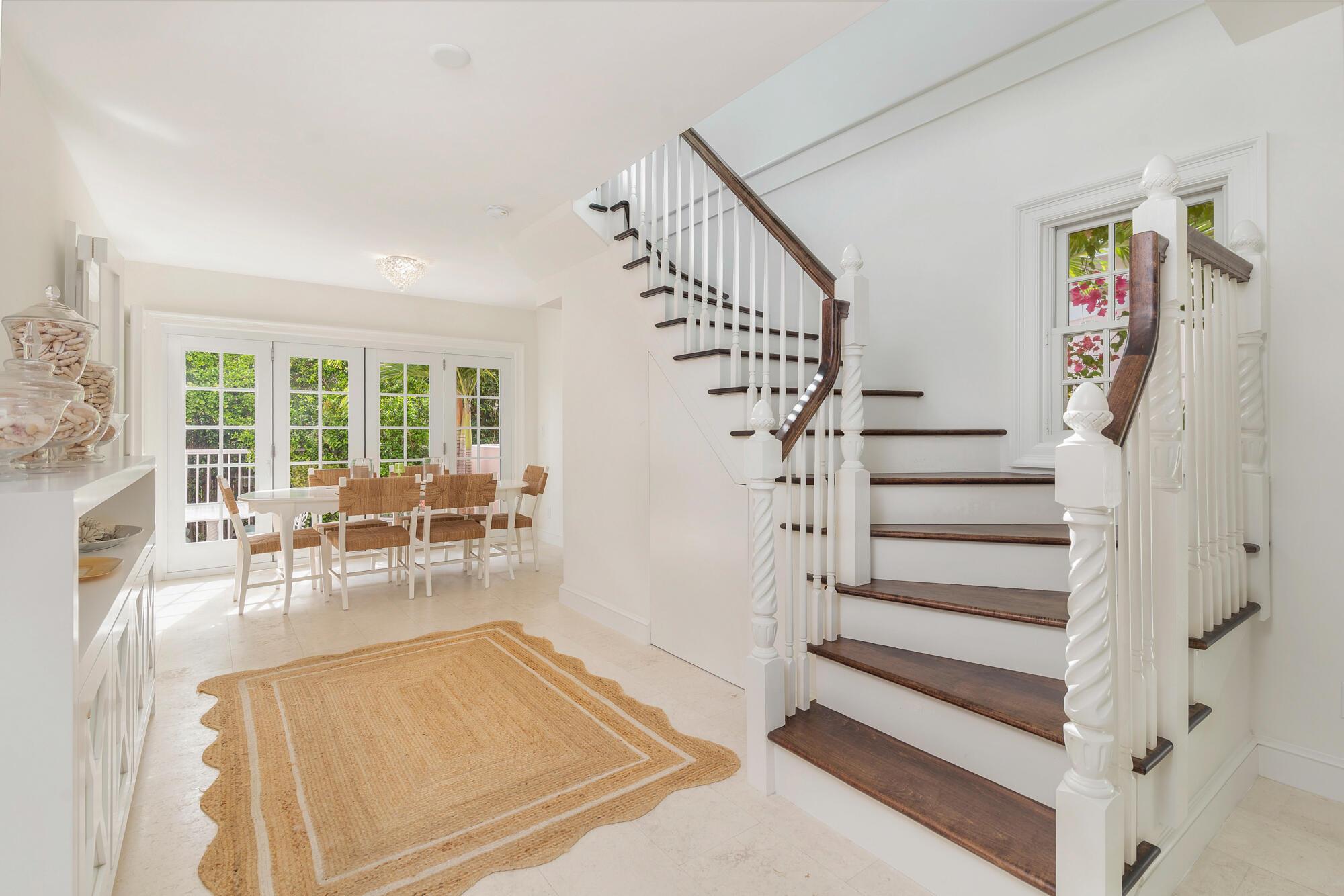 173 Peruvian Avenue 3