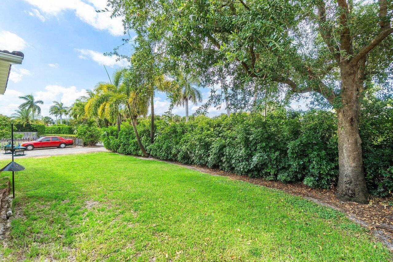 255 Russlyn Drive