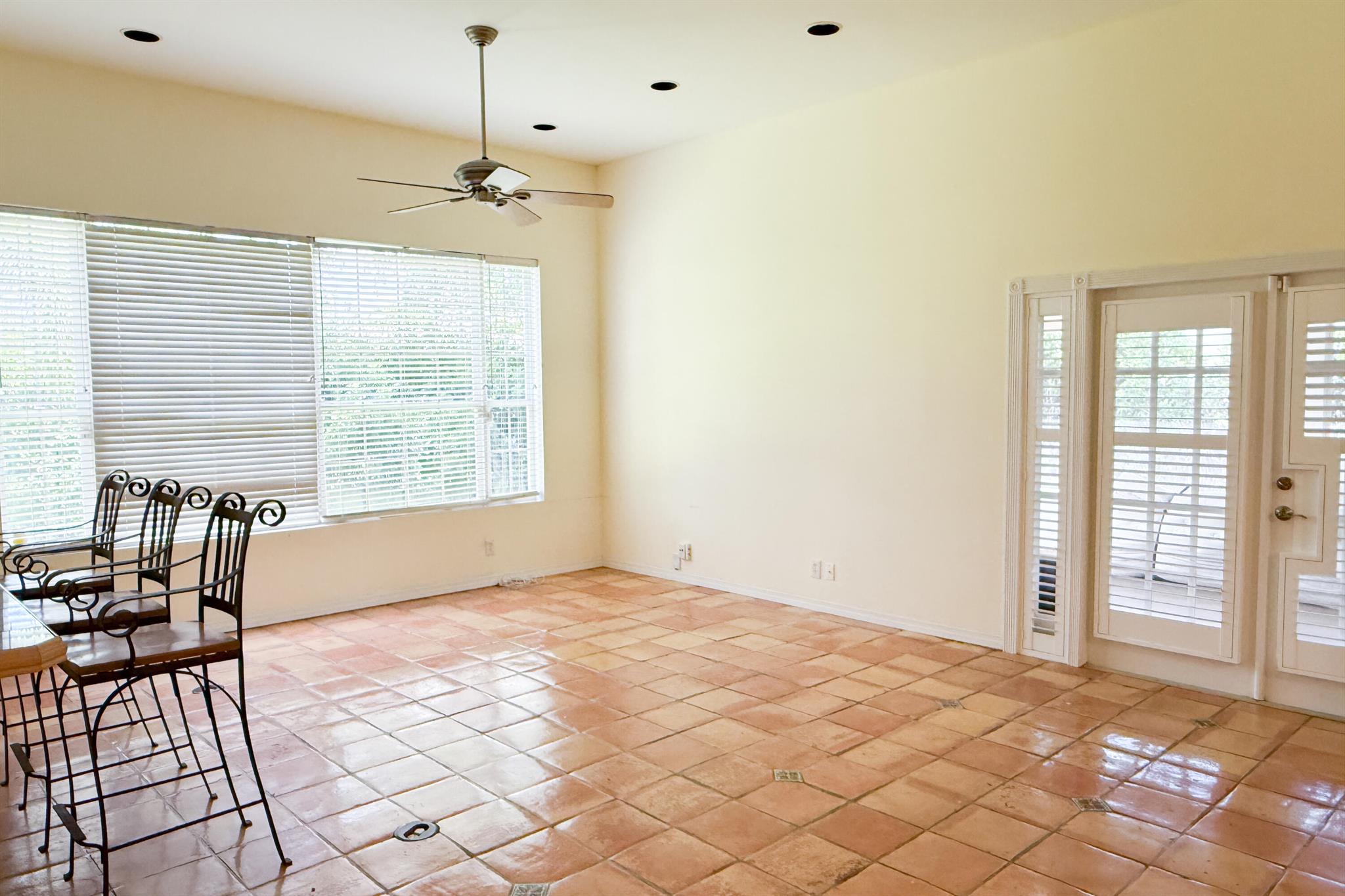 255 Russlyn Drive