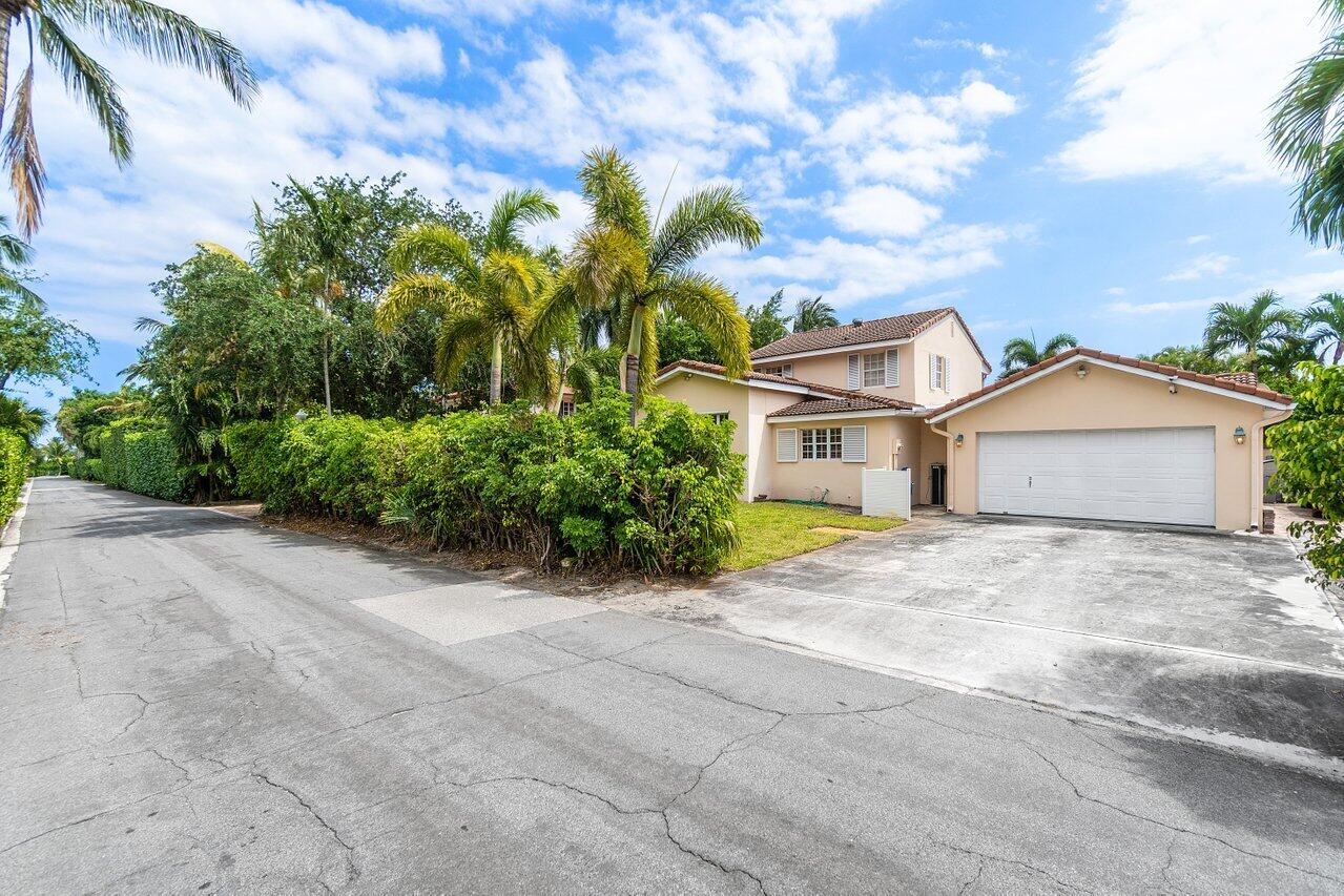 255 Russlyn Drive