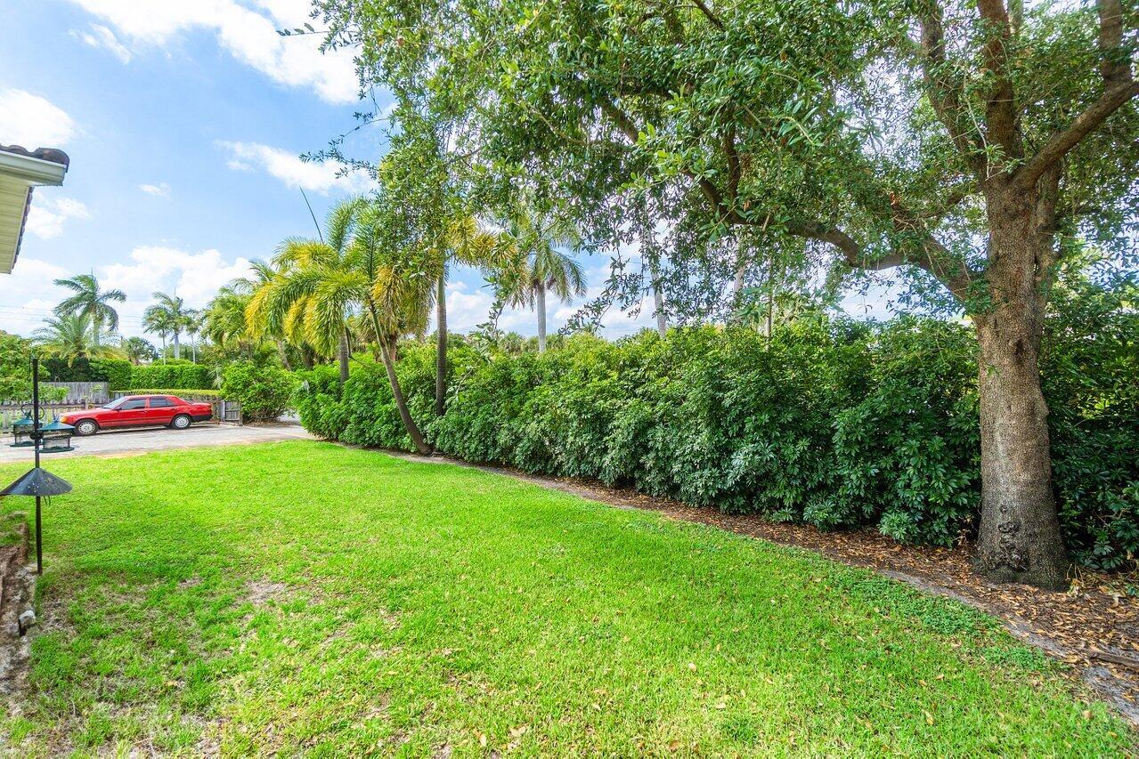 255 Russlyn Drive