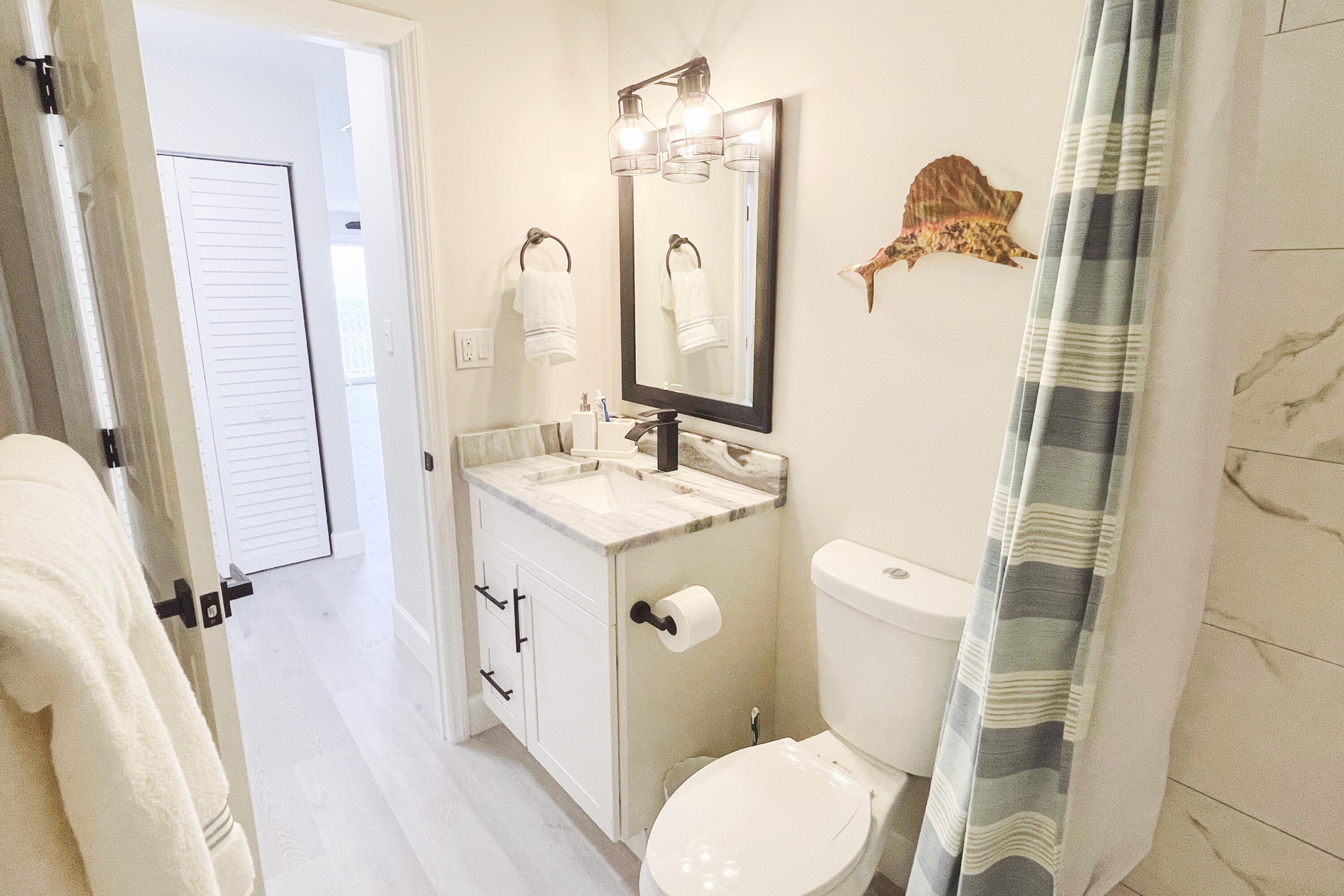 1550 S Ocean Drive 19