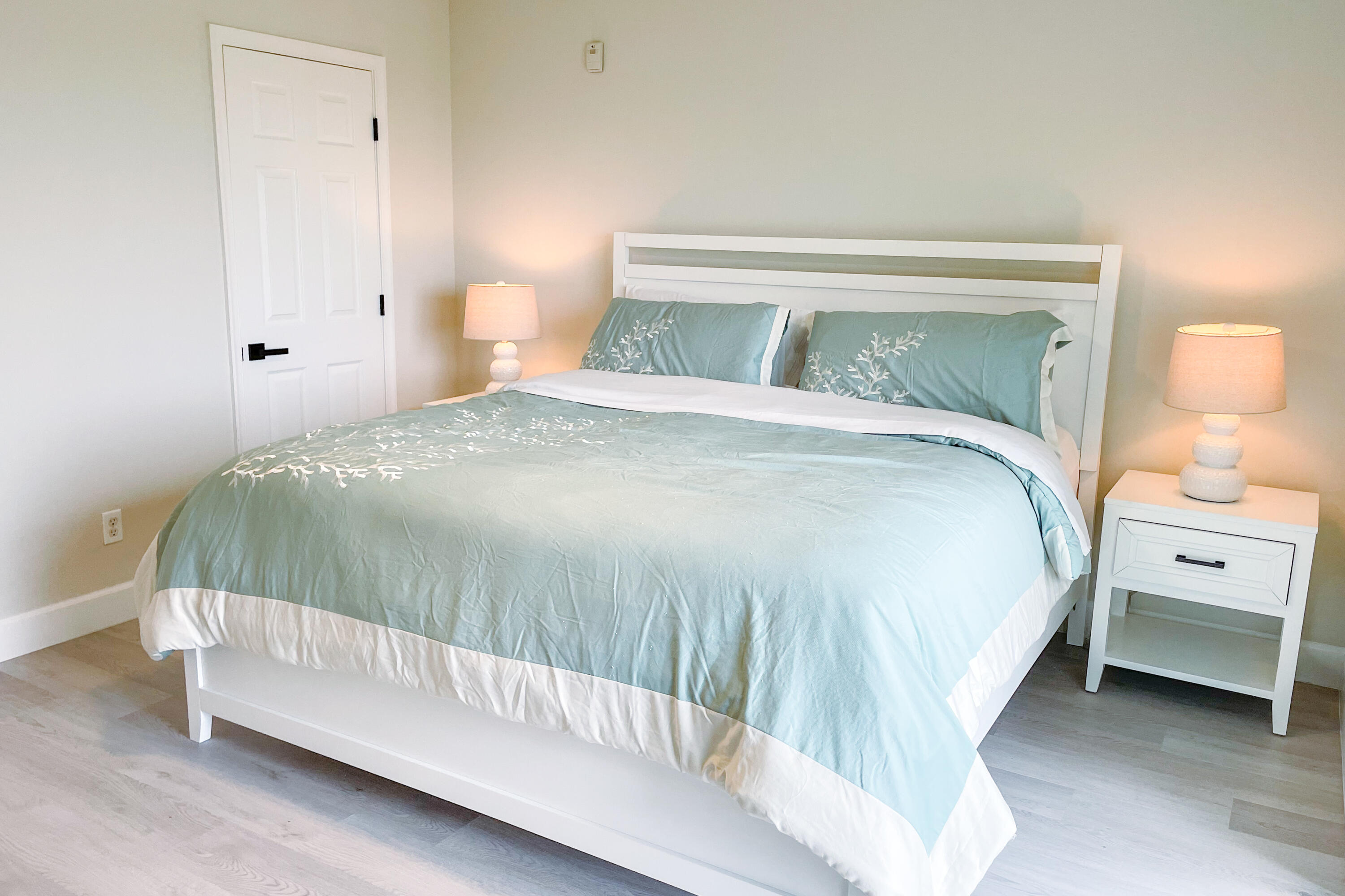 1550 S Ocean Drive 19