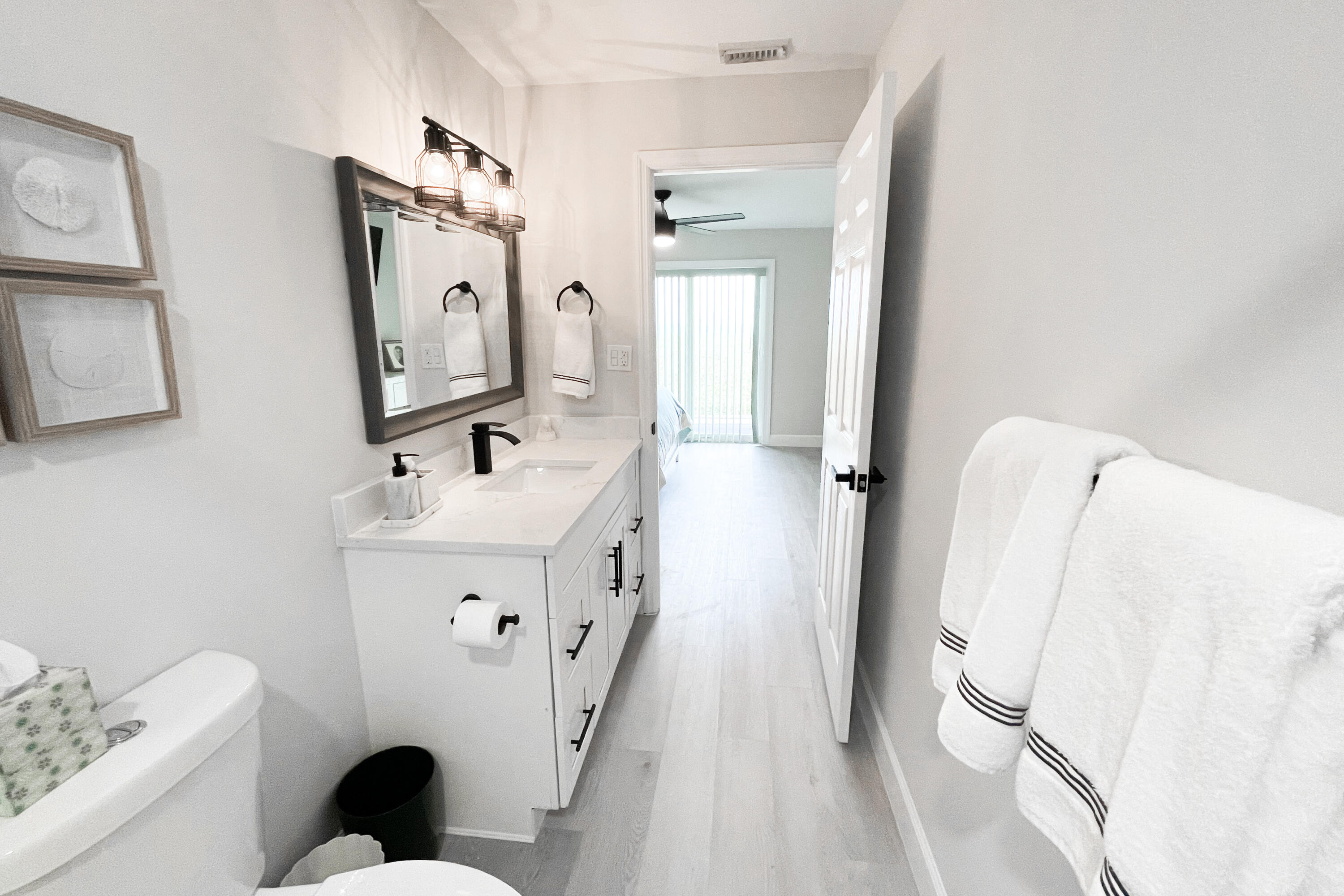 1550 S Ocean Drive 19