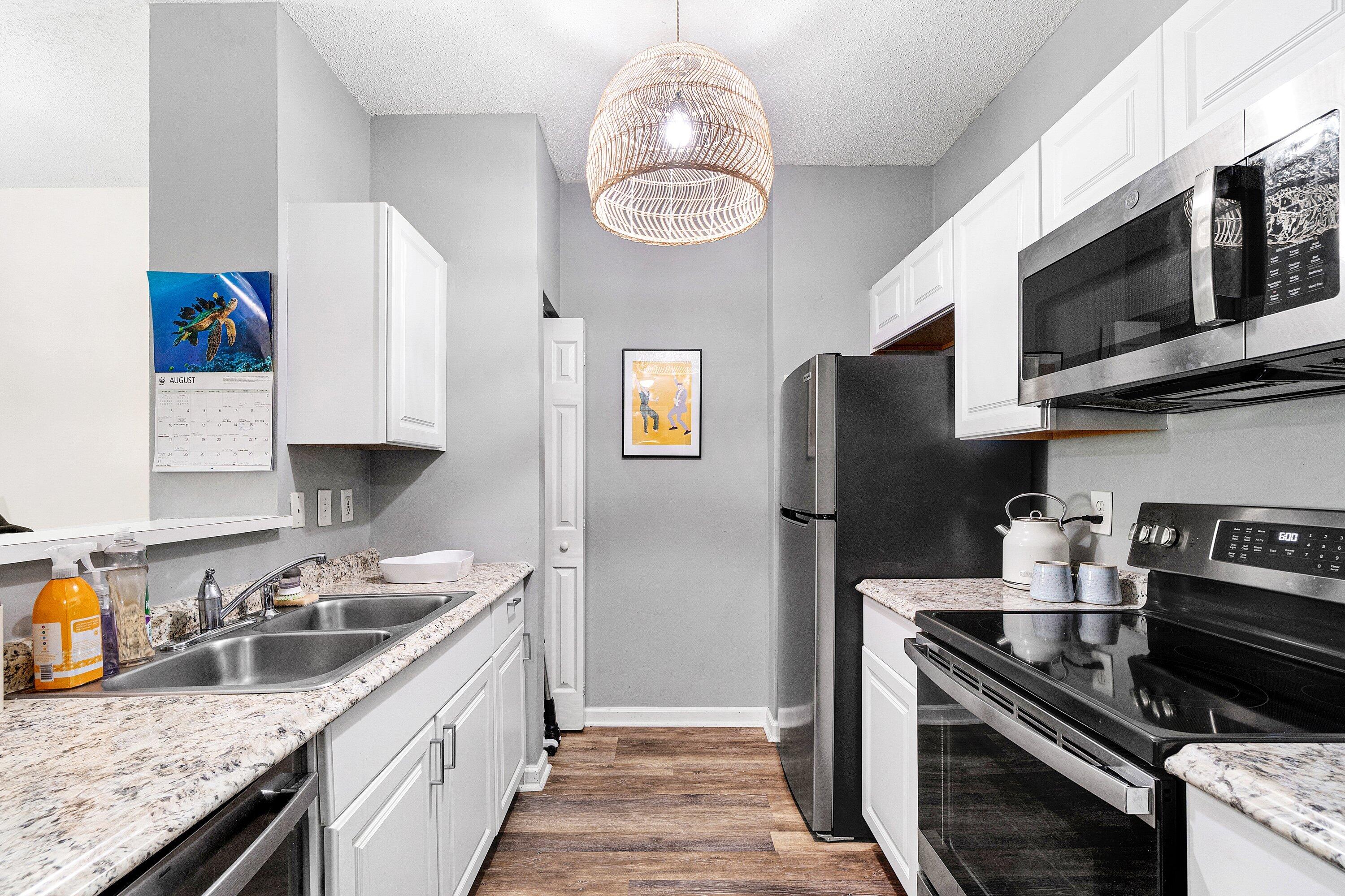 630 S Sapodilla Avenue 123