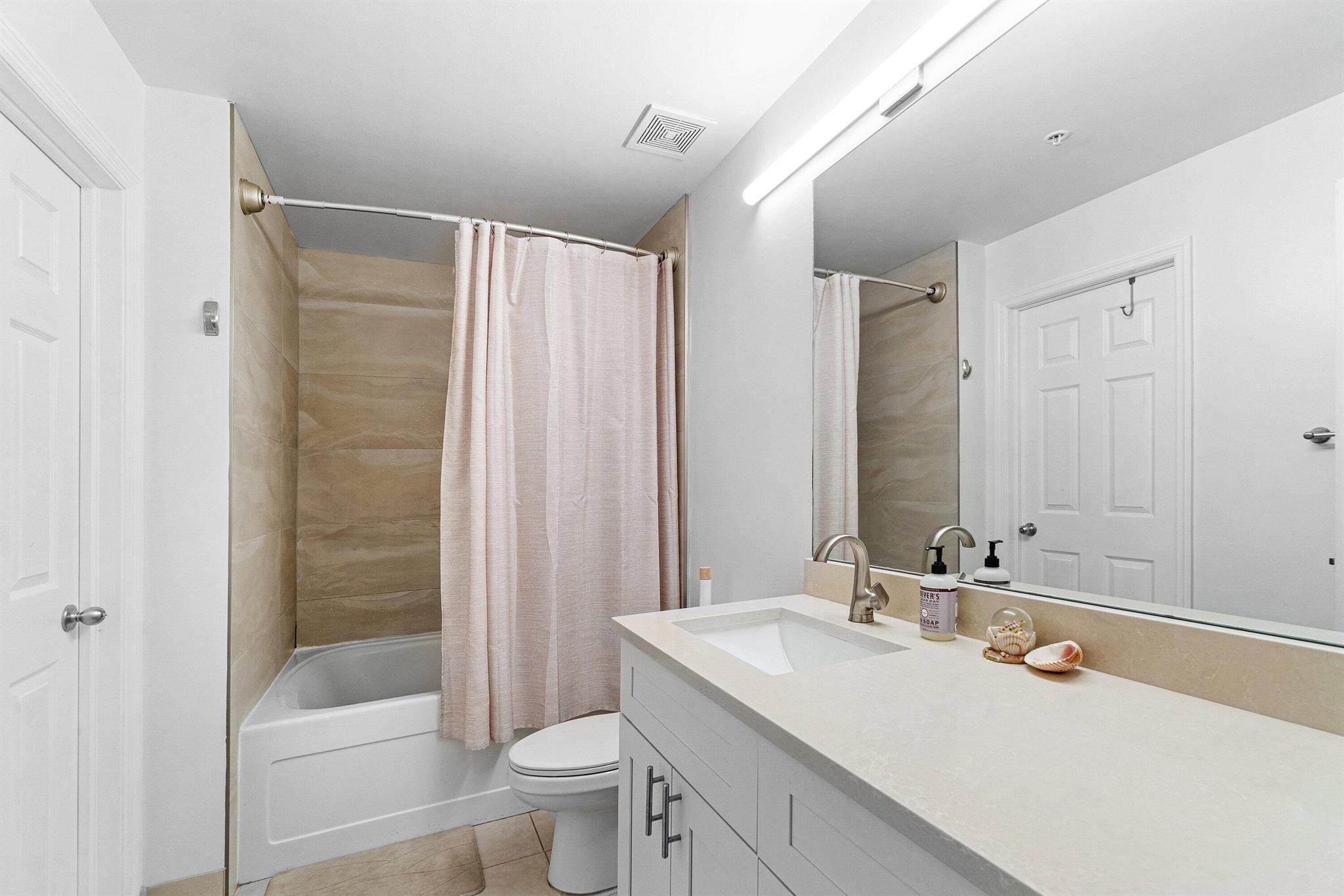 630 S Sapodilla Avenue 123