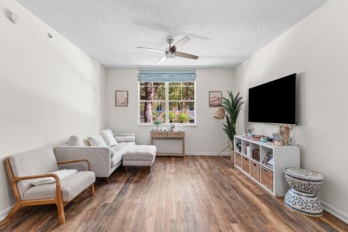 630 S Sapodilla Avenue 123