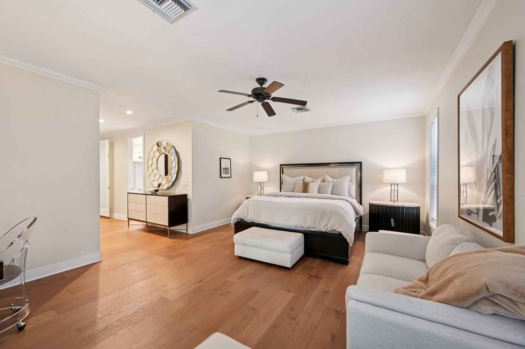 257 N Country Club Drive