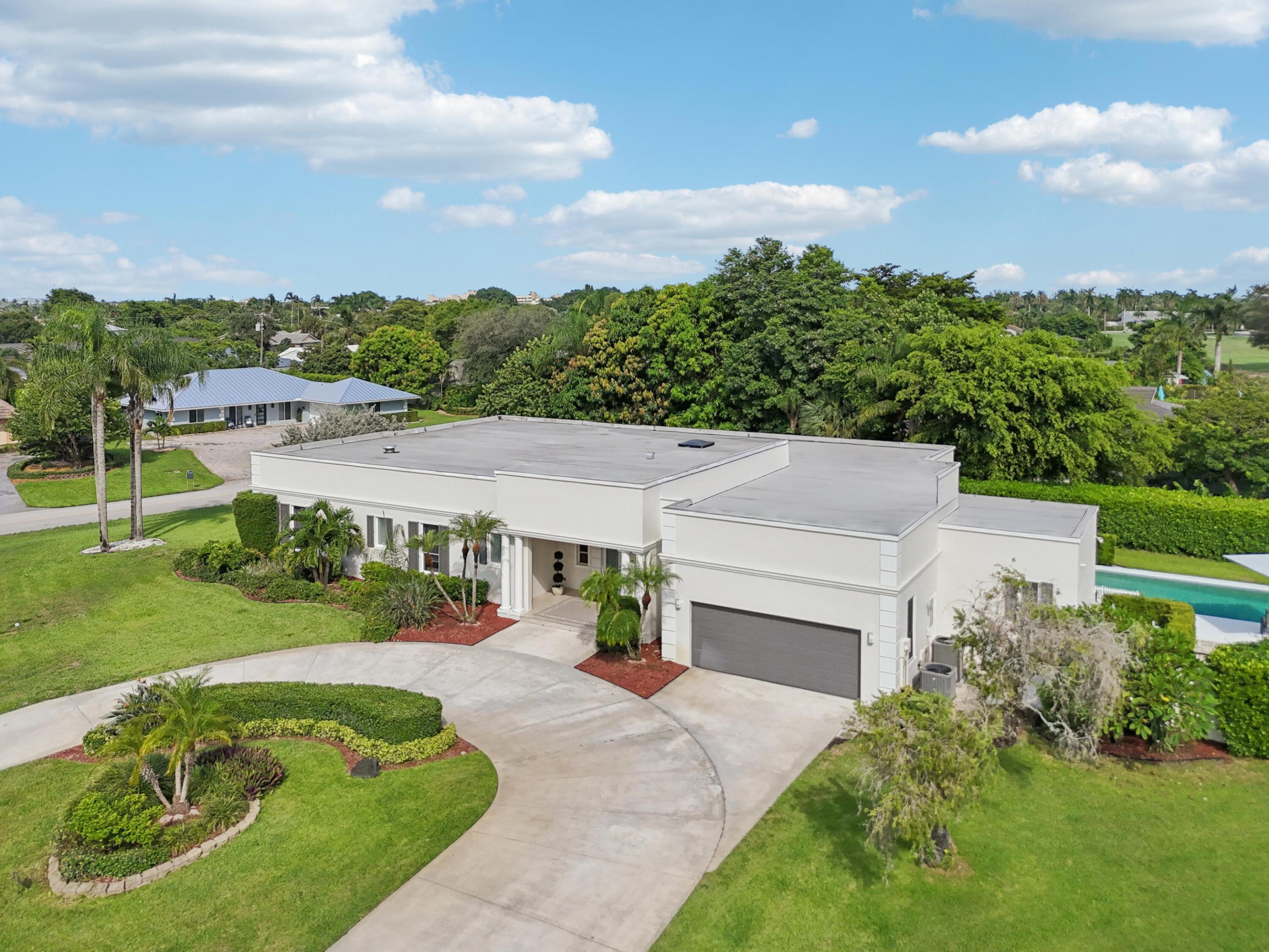 257 N Country Club Drive