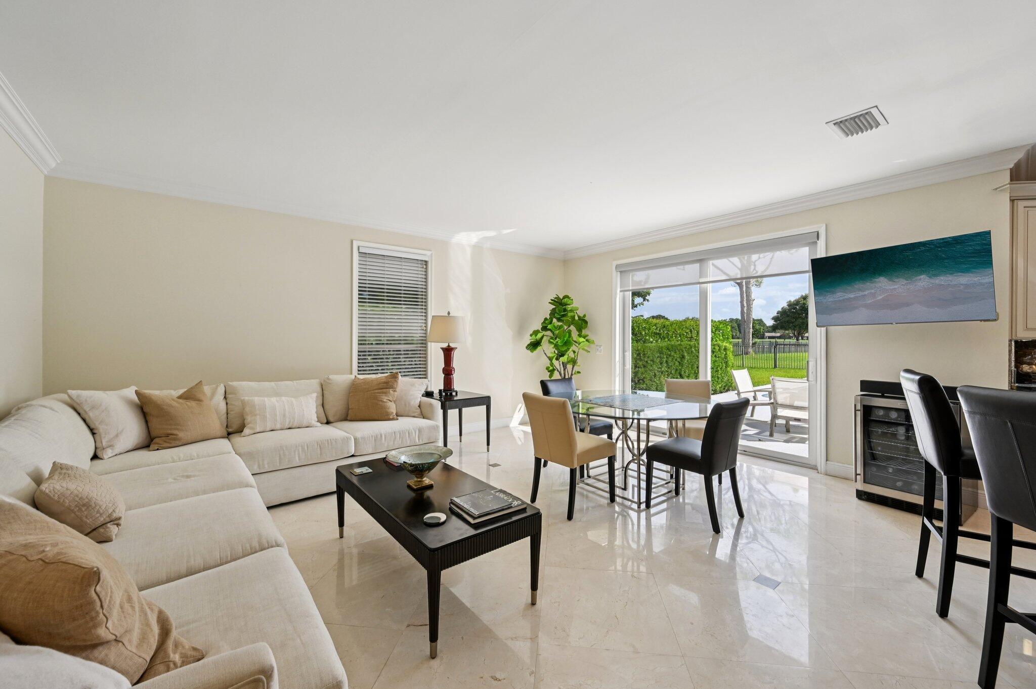 257 N Country Club Drive