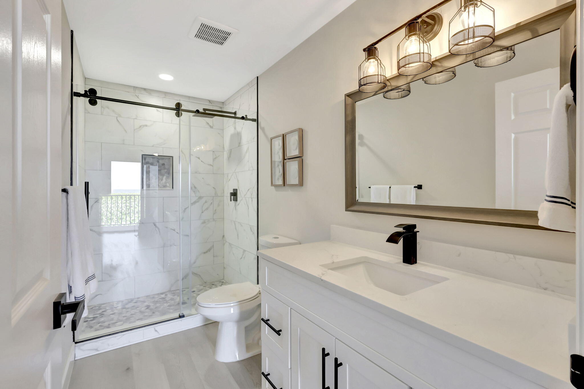 1550 S Ocean Drive D-19