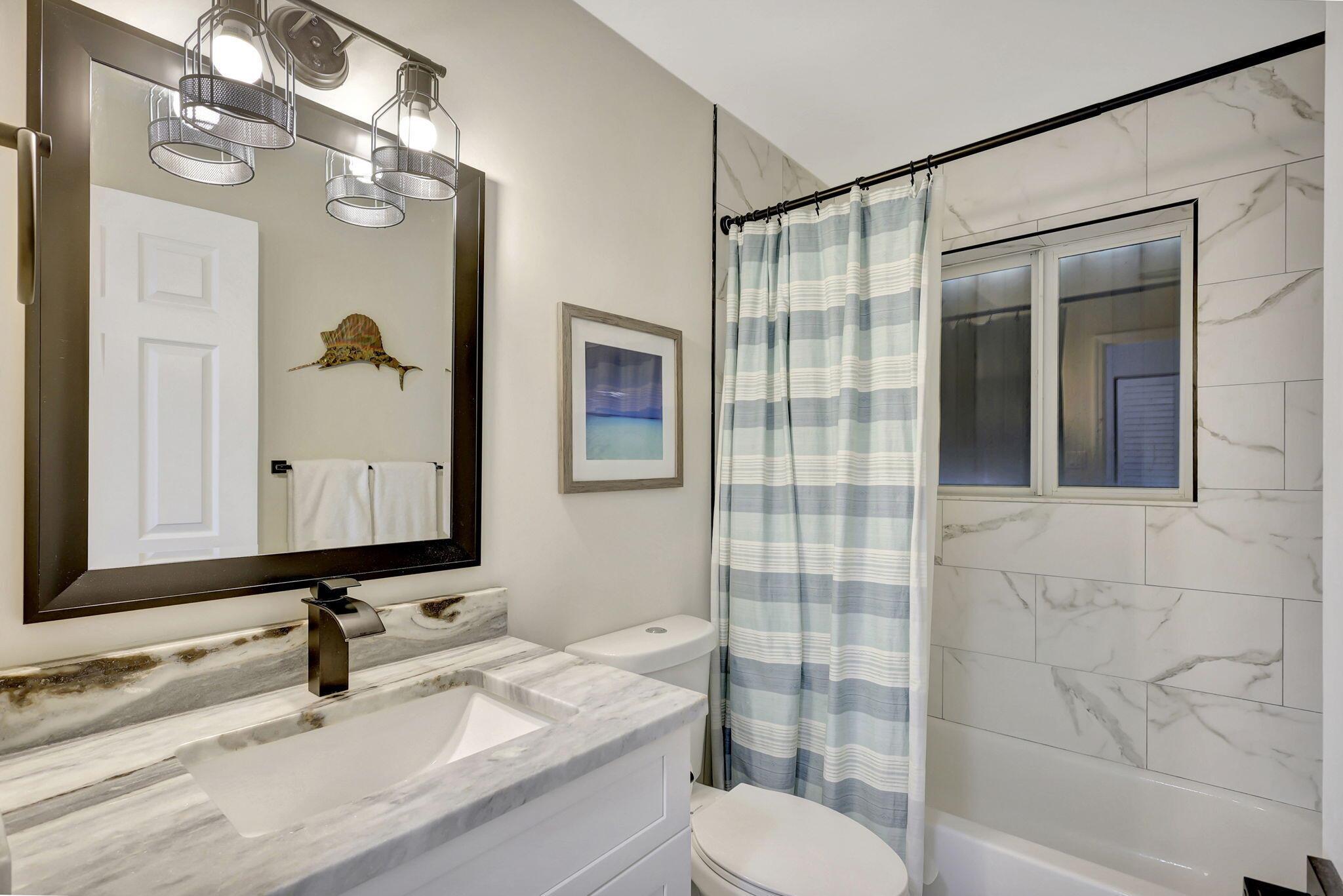 1550 S Ocean Drive D-19