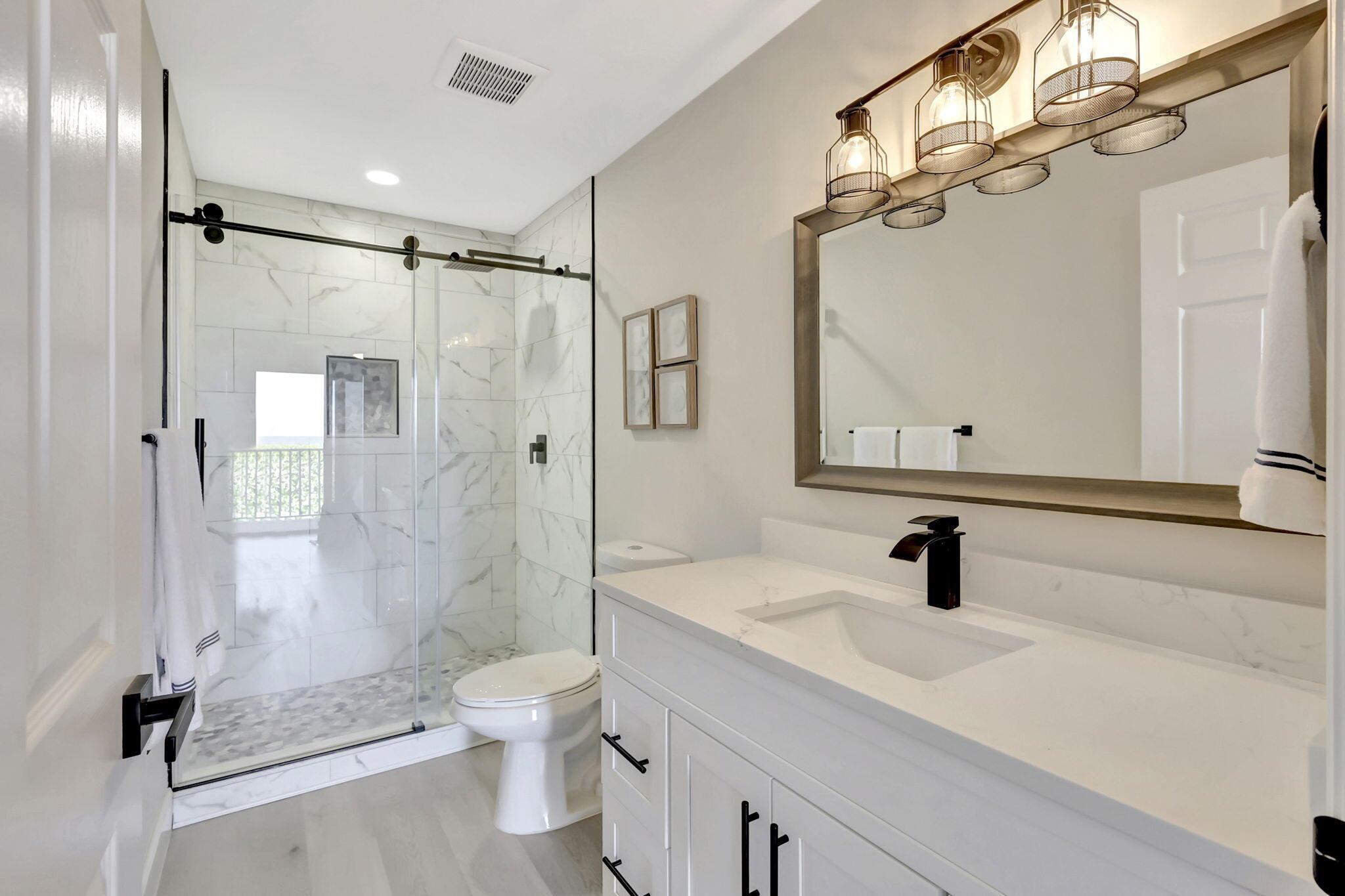 1550 S Ocean Drive D-19