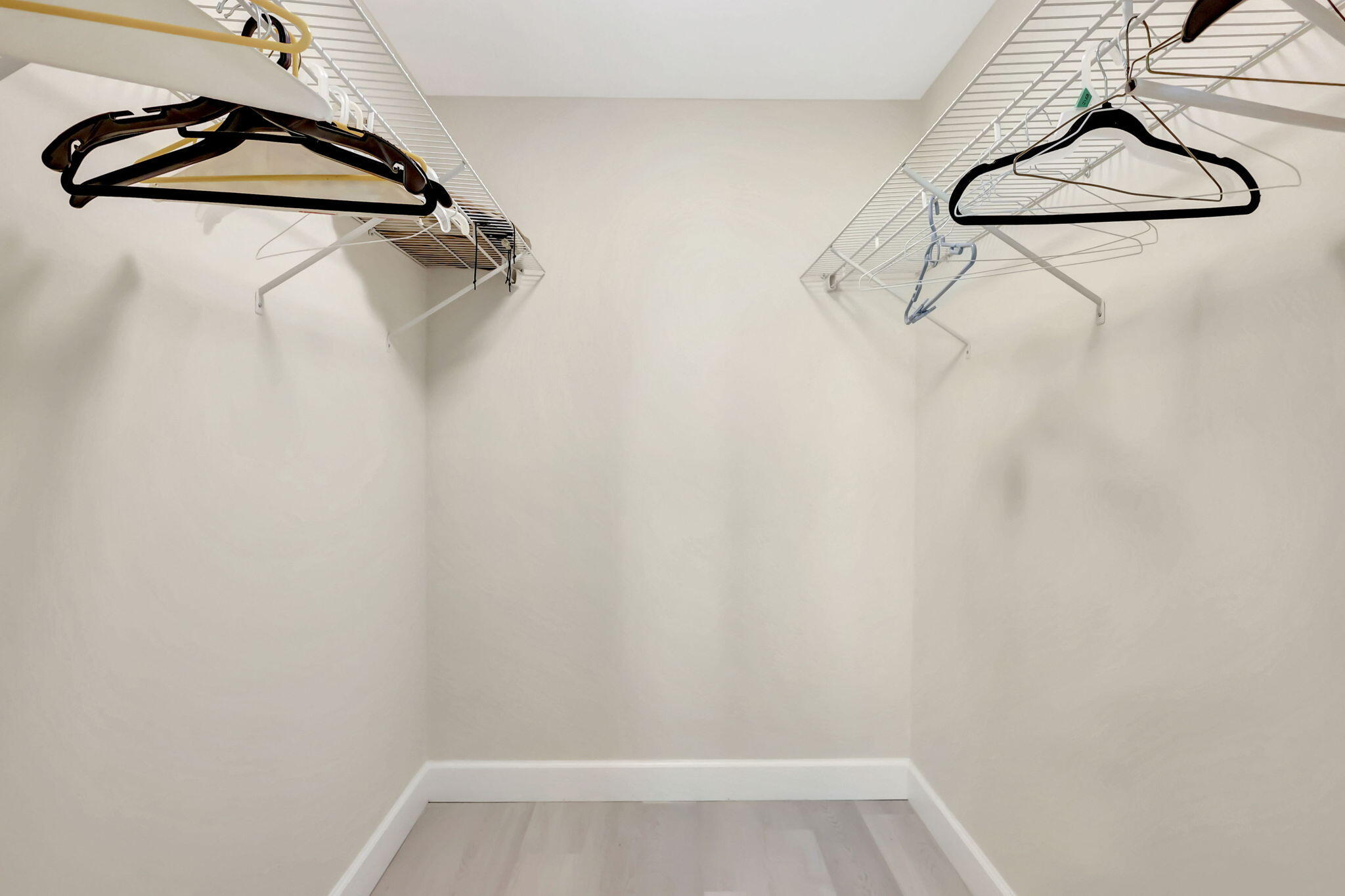 1550 S Ocean Drive D-19