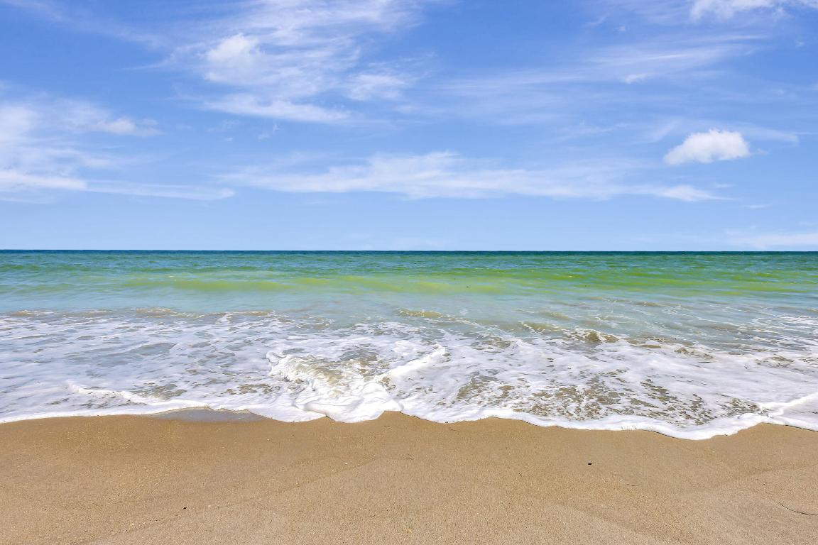 1550 S Ocean Drive D-19