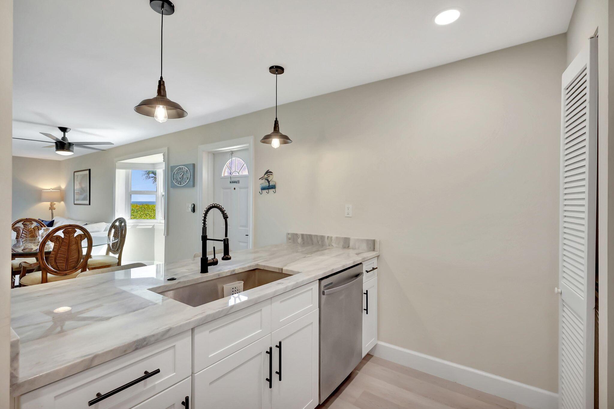 1550 S Ocean Drive D-19