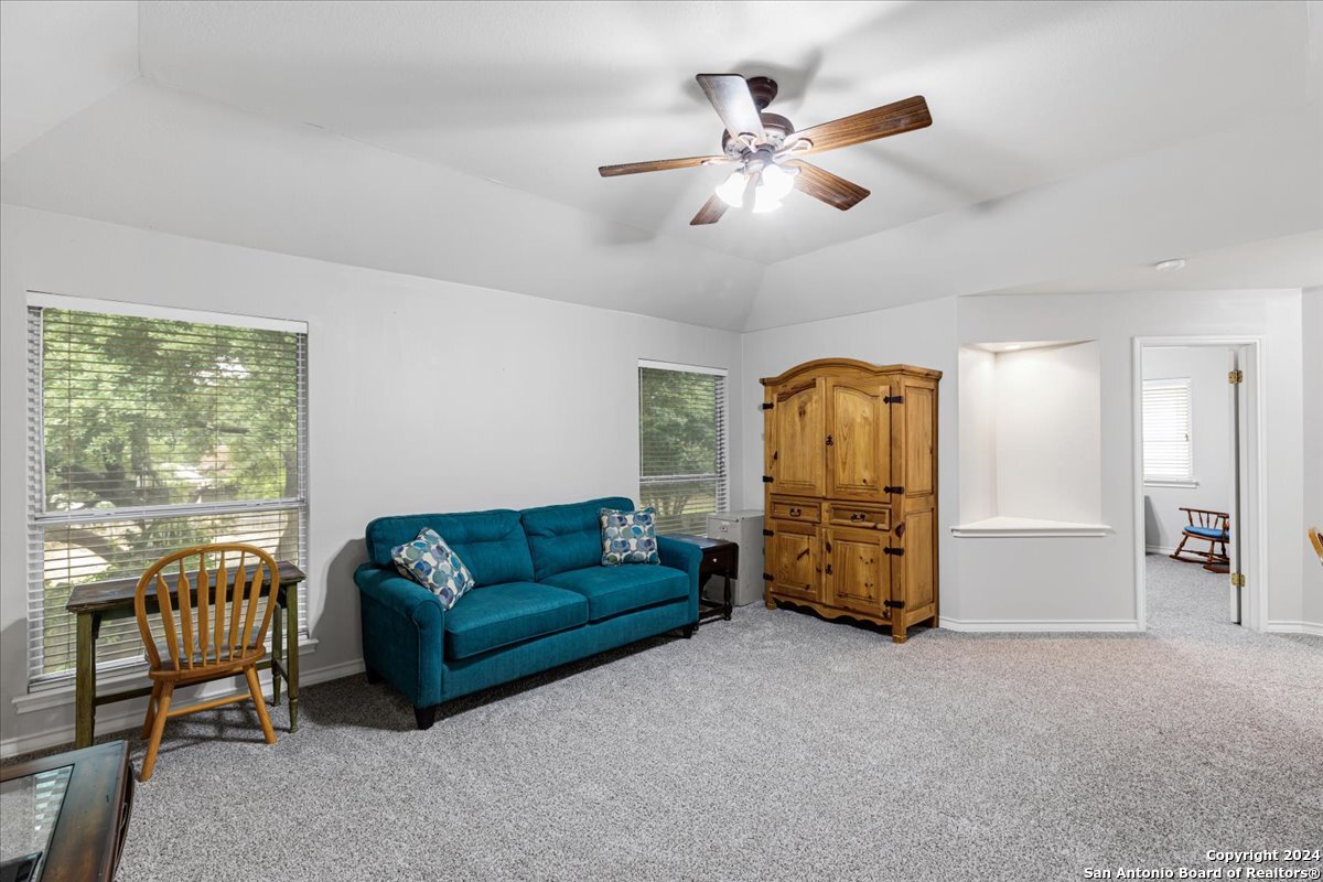 220 BRUSH TRAIL BND