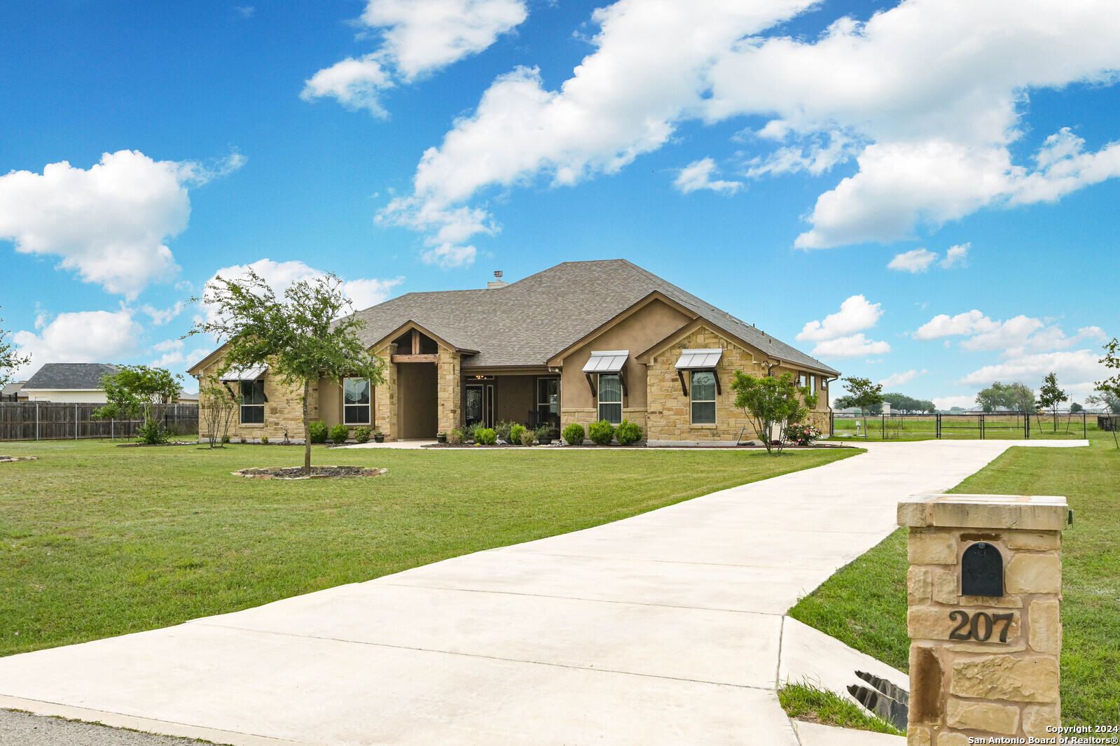 207 Siena Woods