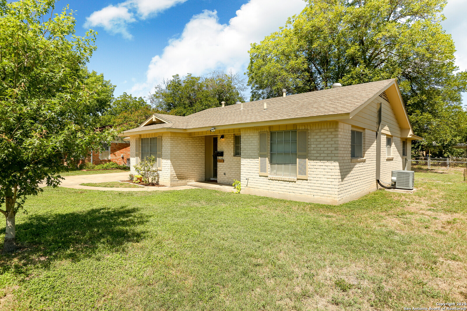 5043 HERSHEY DR