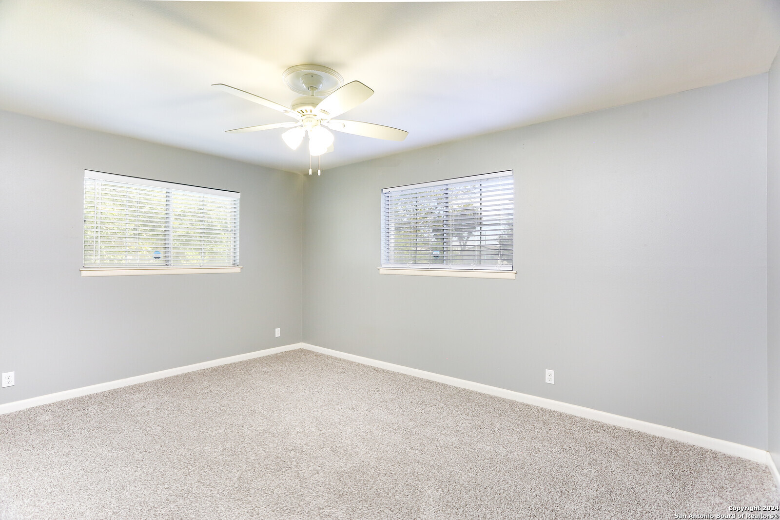 5043 HERSHEY DR