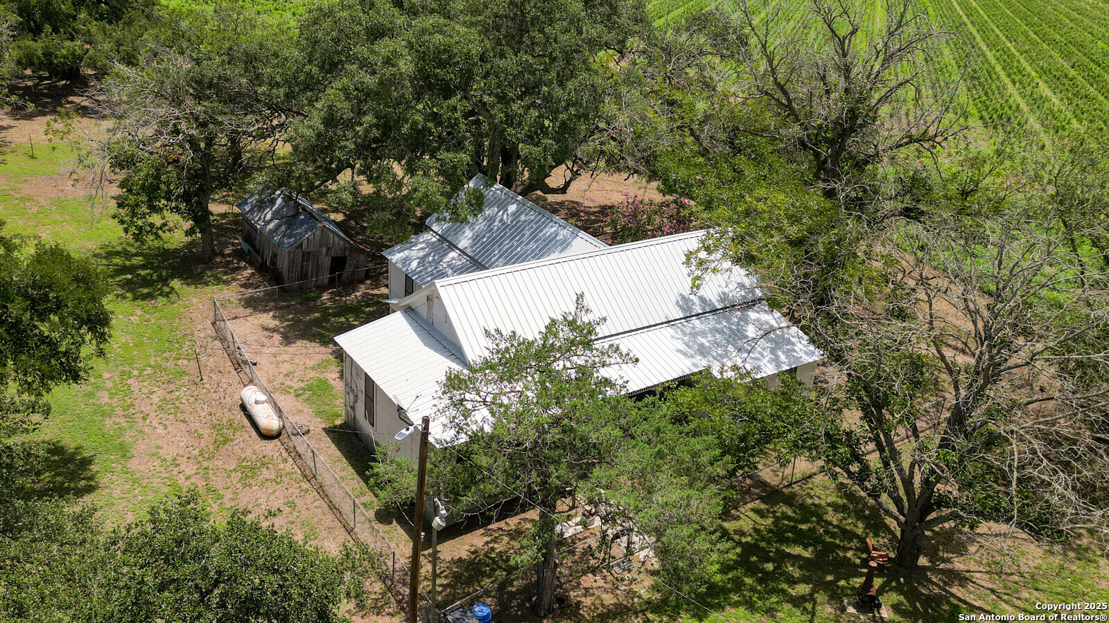 4901 Lower Seguin