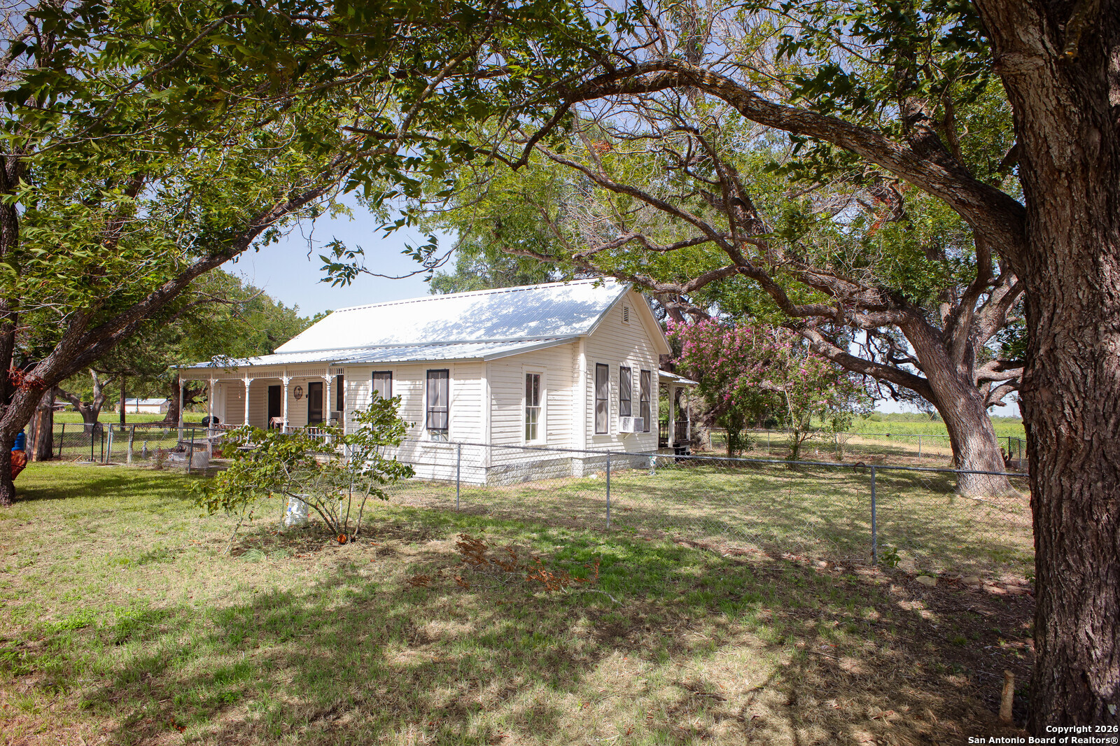 4901 Lower Seguin