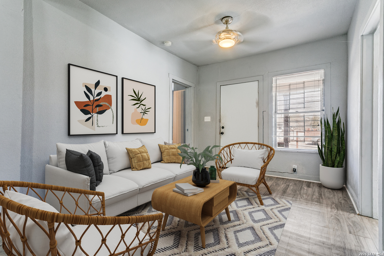 1526 Burnet