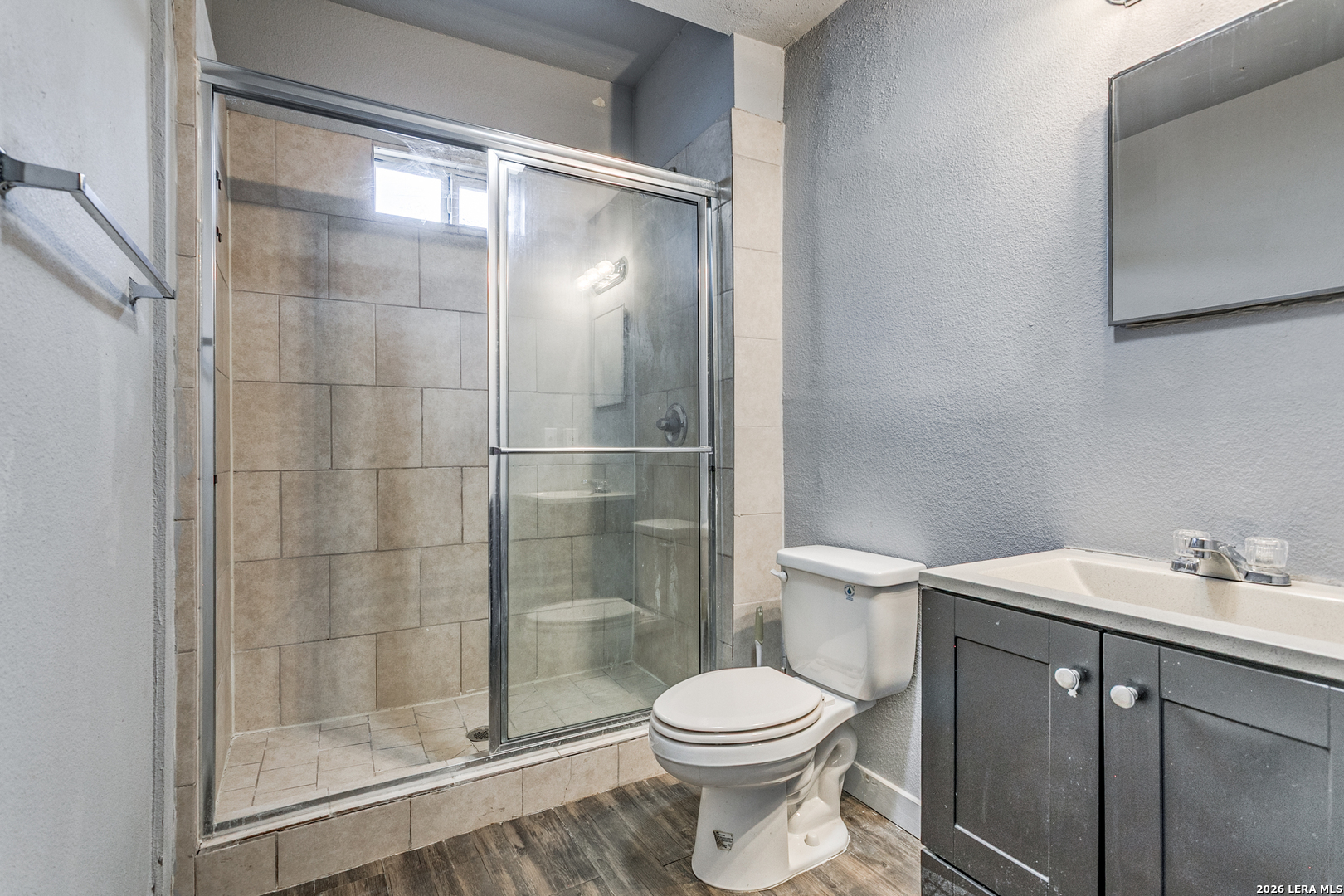 1526 Burnet