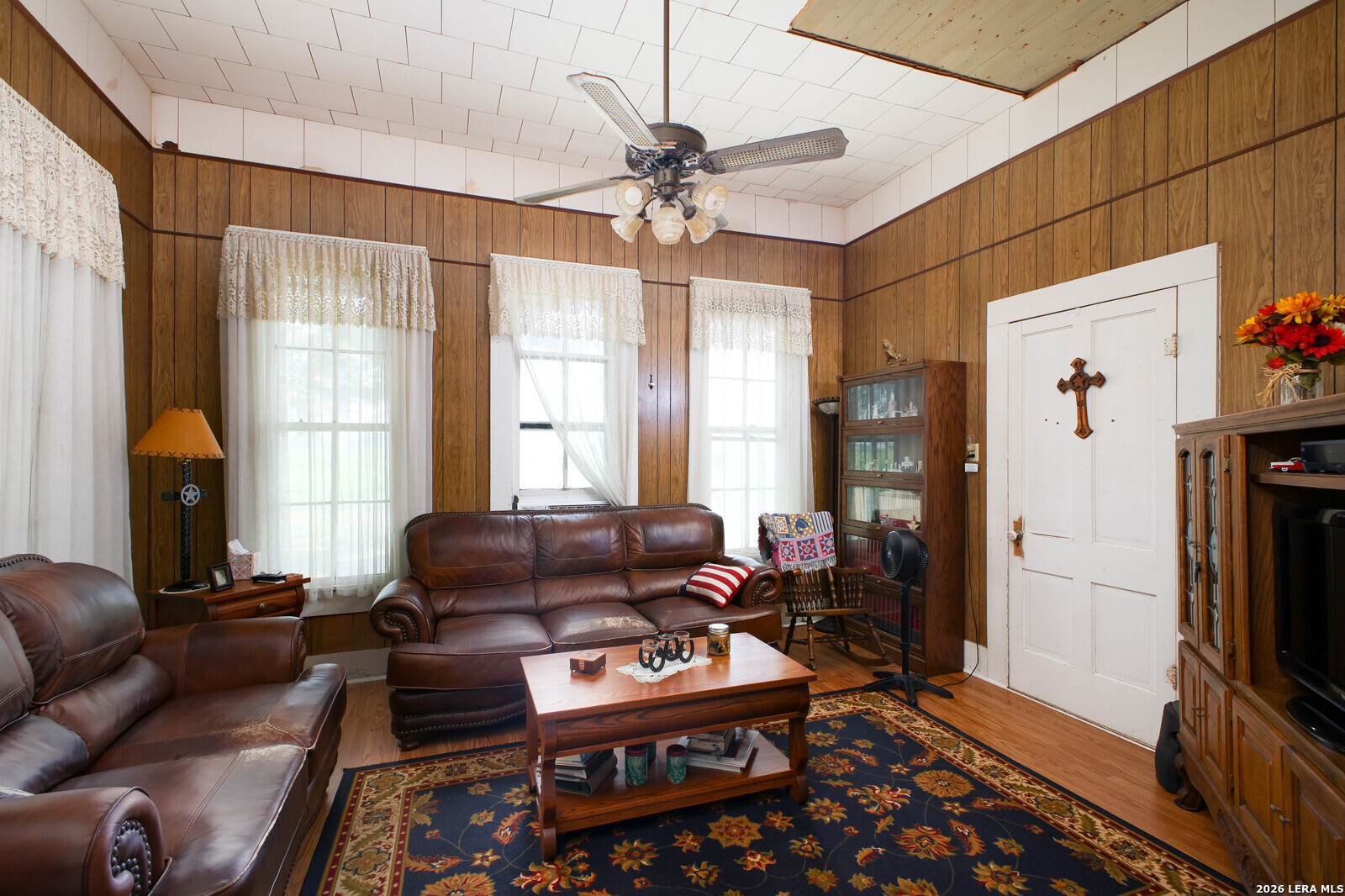 4901 LOWER SEGUIN (5 Acres) RD