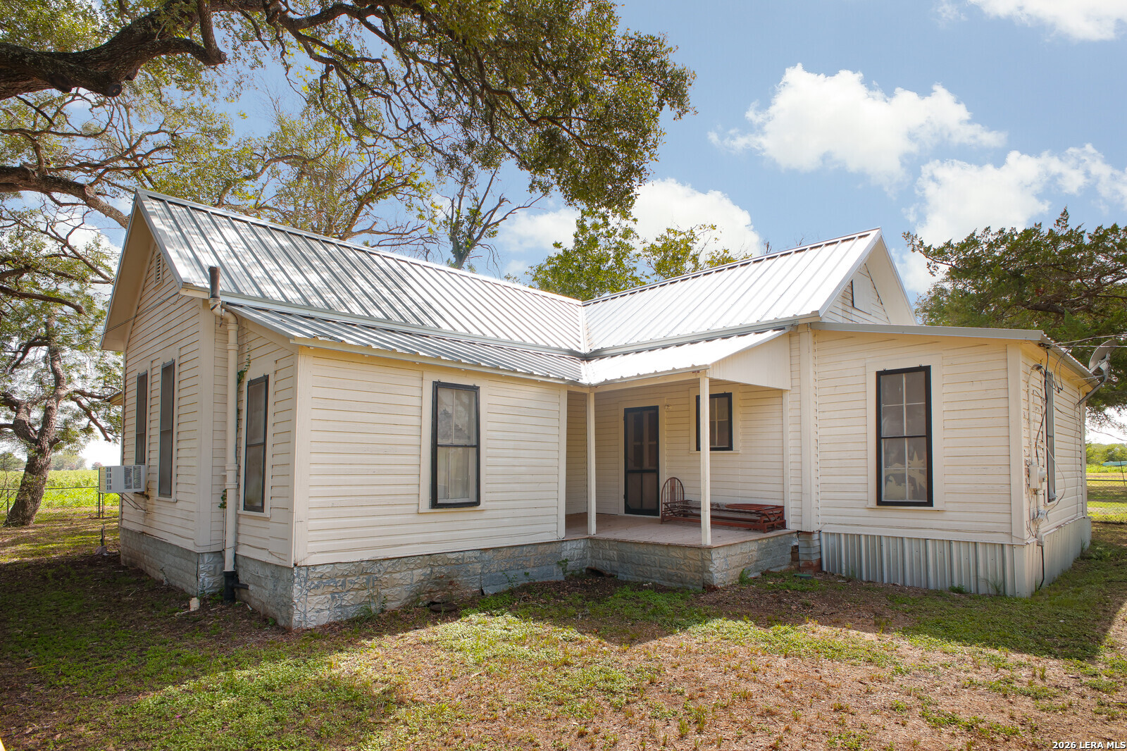 4901 LOWER SEGUIN (5 Acres) RD