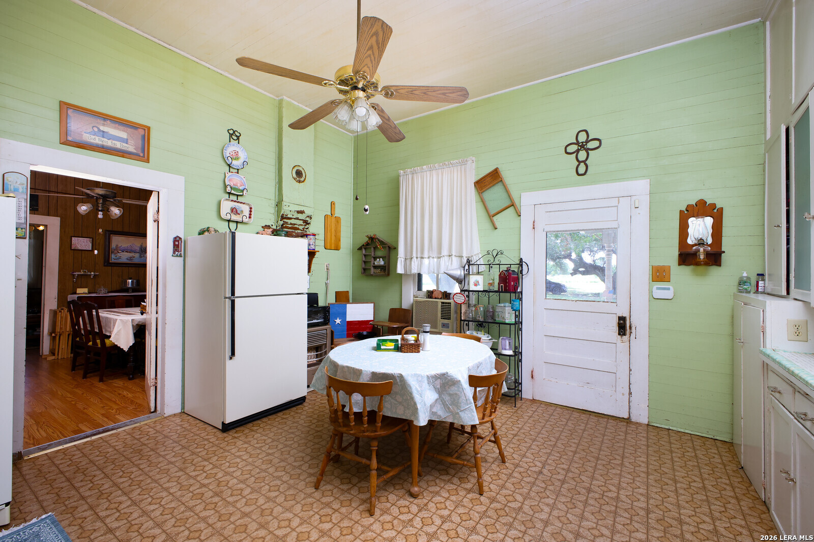 4901 LOWER SEGUIN (5 Acres) RD