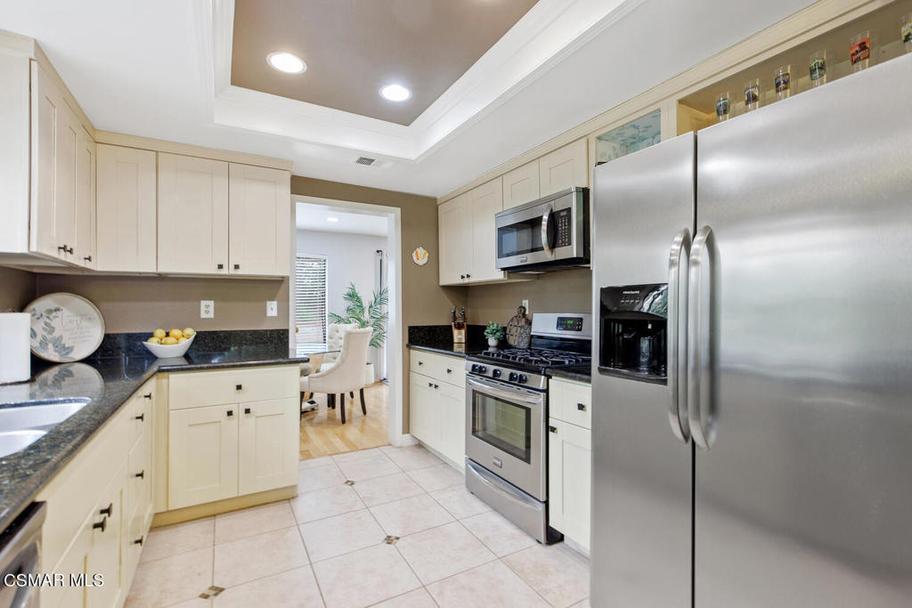 12245 Shady Hollow Lane