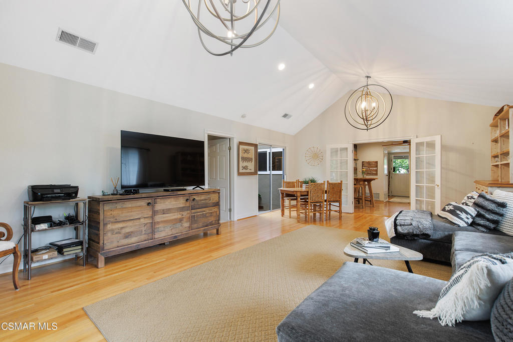 1045 Riopelle Court