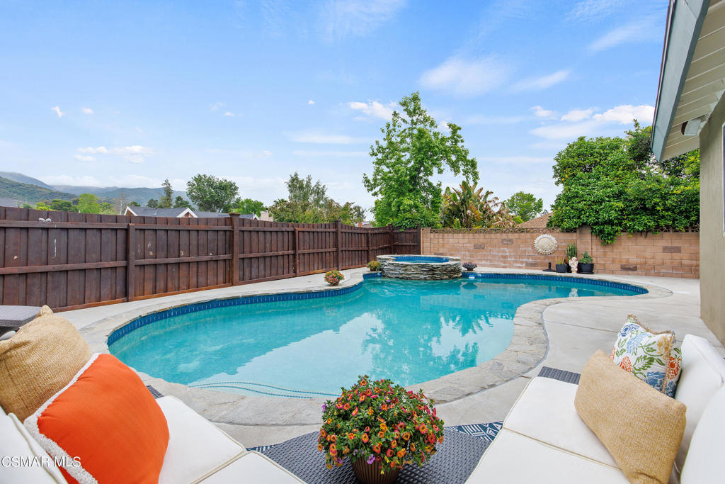1045 Riopelle Court