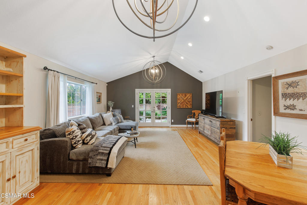 1045 Riopelle Court