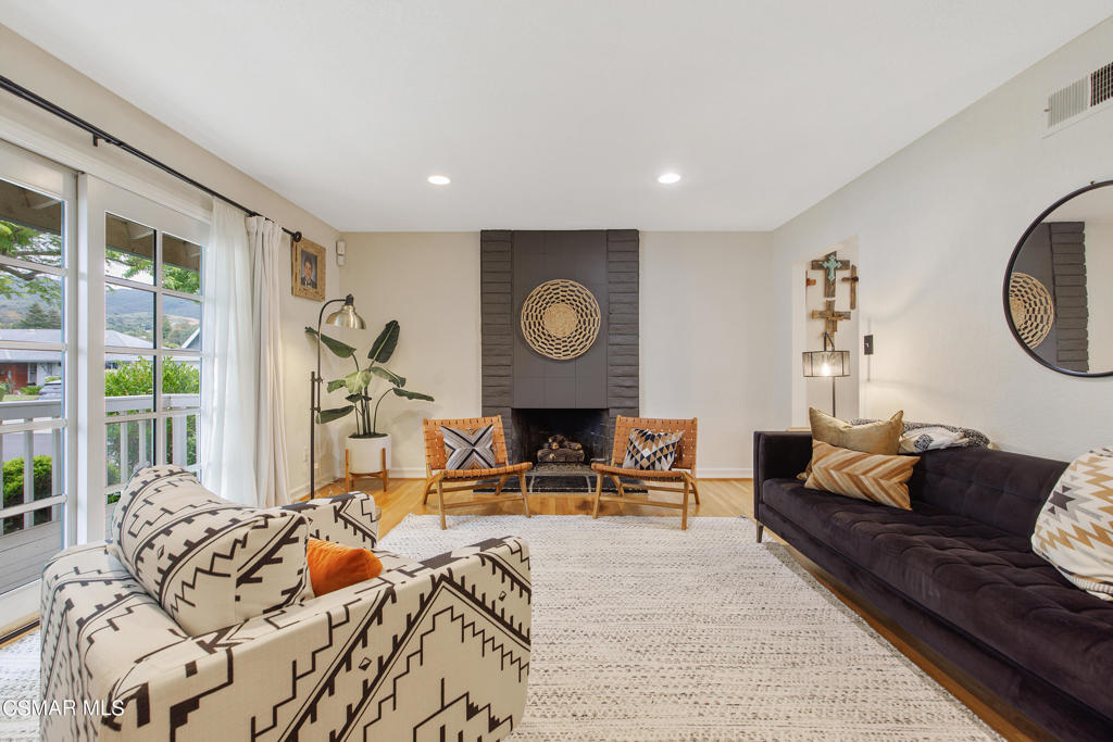 1045 Riopelle Court